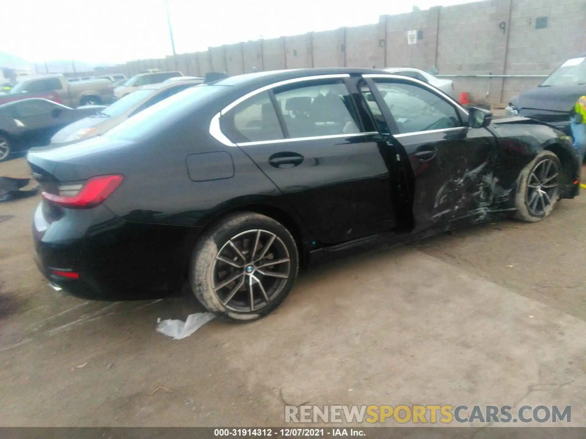 4 Photograph of a damaged car WBA5R1C0XLFH45319 BMW 3 SERIES 2020