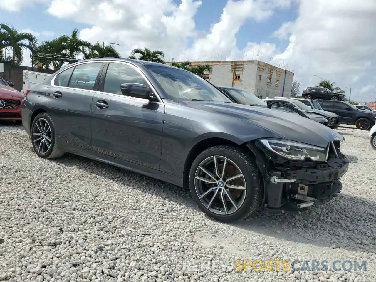 4 Photograph of a damaged car WBA5R7C09LFH53706 BMW 3 SERIES 2020