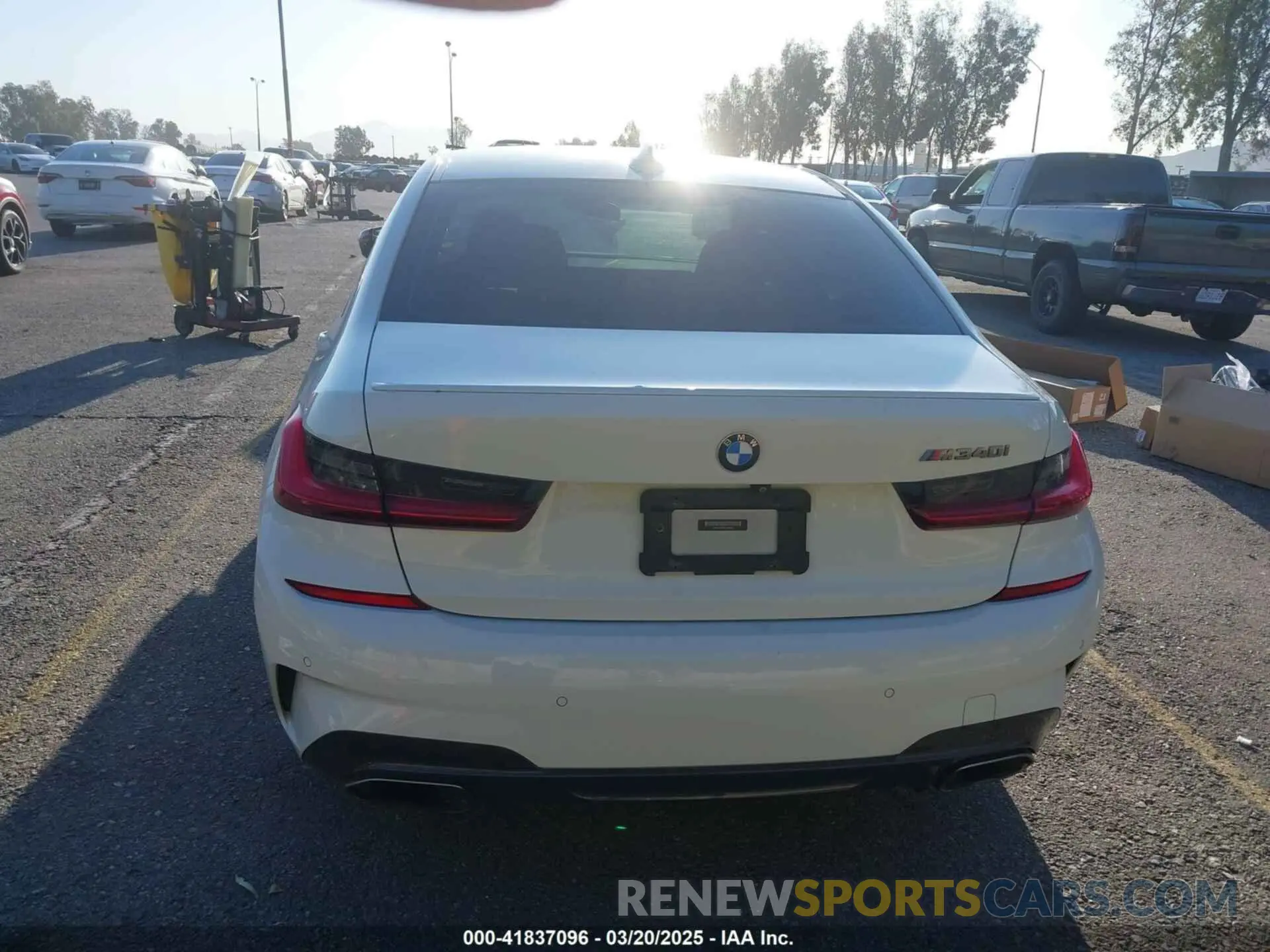 17 Photograph of a damaged car WBA5U7C00LA286622 BMW 3 SERIES 2020