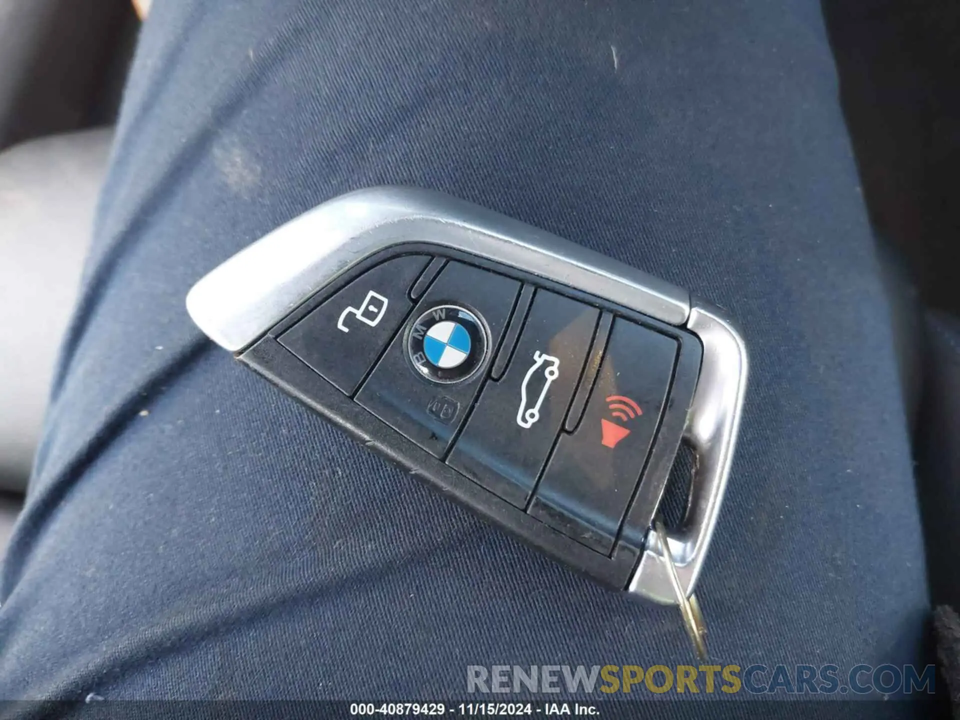 11 Photograph of a damaged car WBA5U7C01LFH14560 BMW 3 SERIES 2020