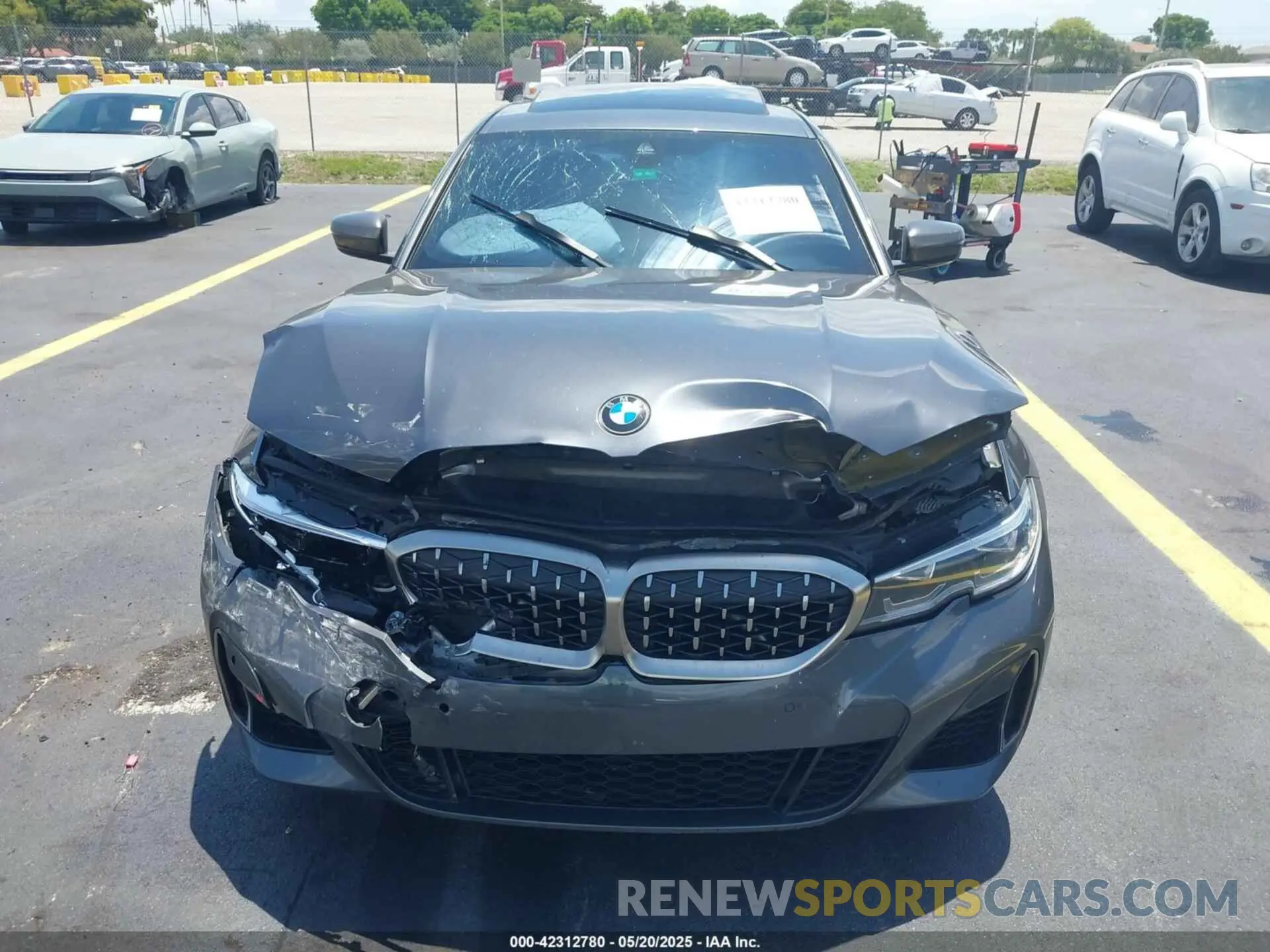 12 Photograph of a damaged car WBA5U7C01LFH30158 BMW 3 SERIES 2020