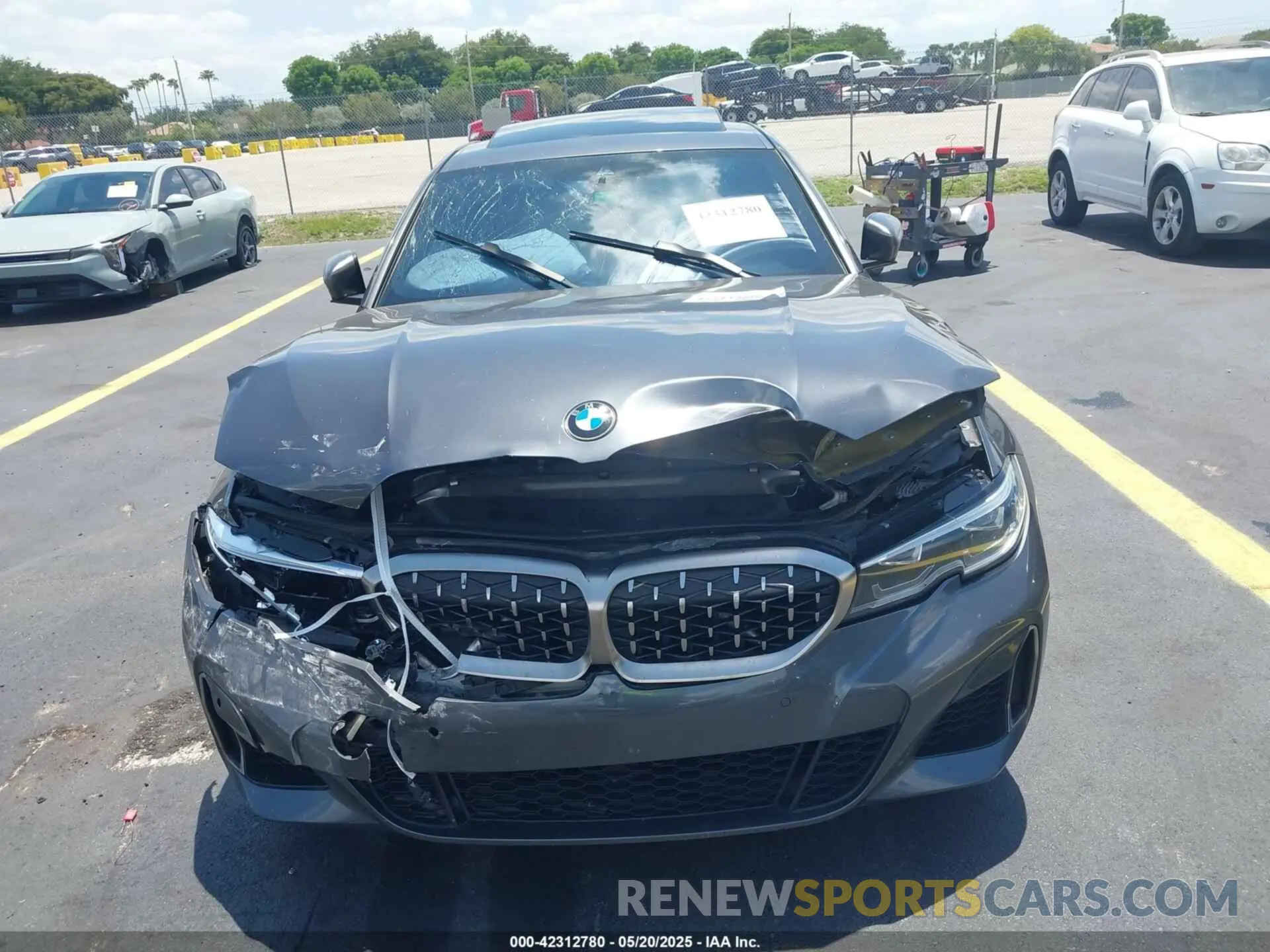 6 Photograph of a damaged car WBA5U7C01LFH30158 BMW 3 SERIES 2020