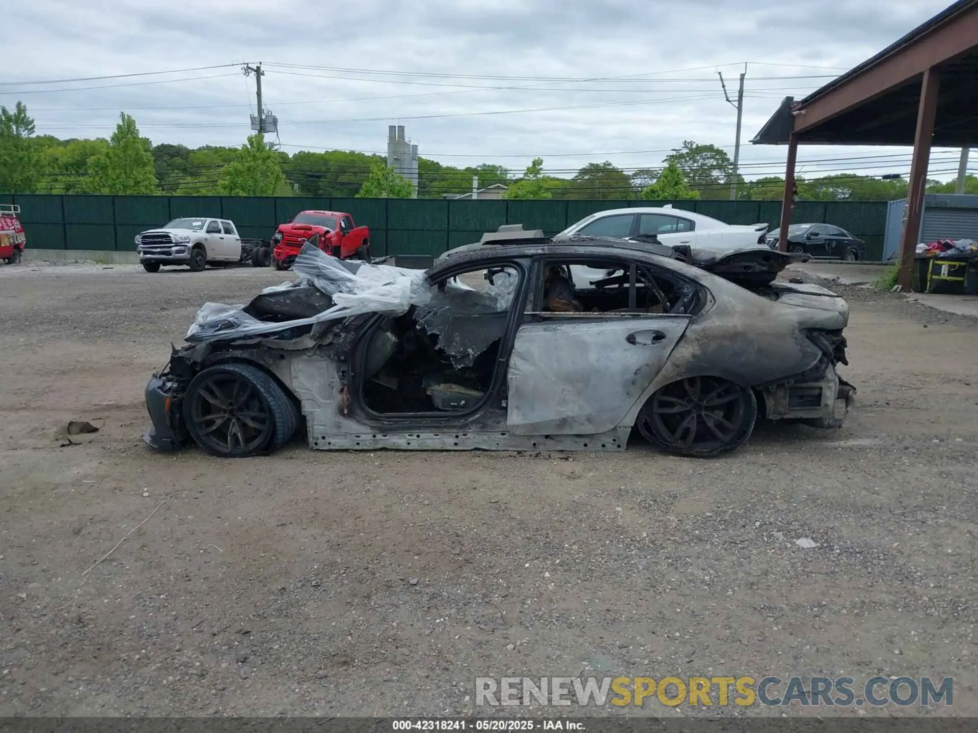 14 Photograph of a damaged car WBA5U9C06LFJ43561 BMW 3 SERIES 2020