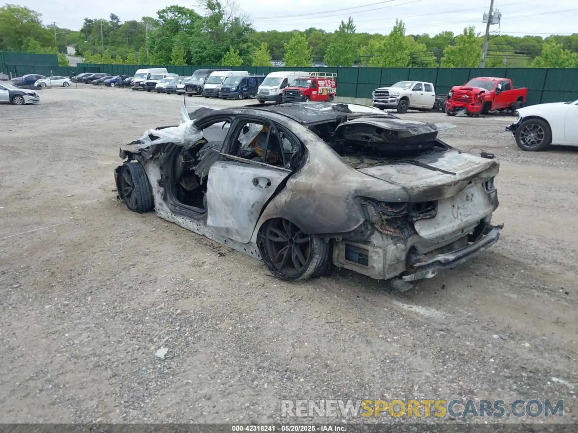 3 Photograph of a damaged car WBA5U9C06LFJ43561 BMW 3 SERIES 2020