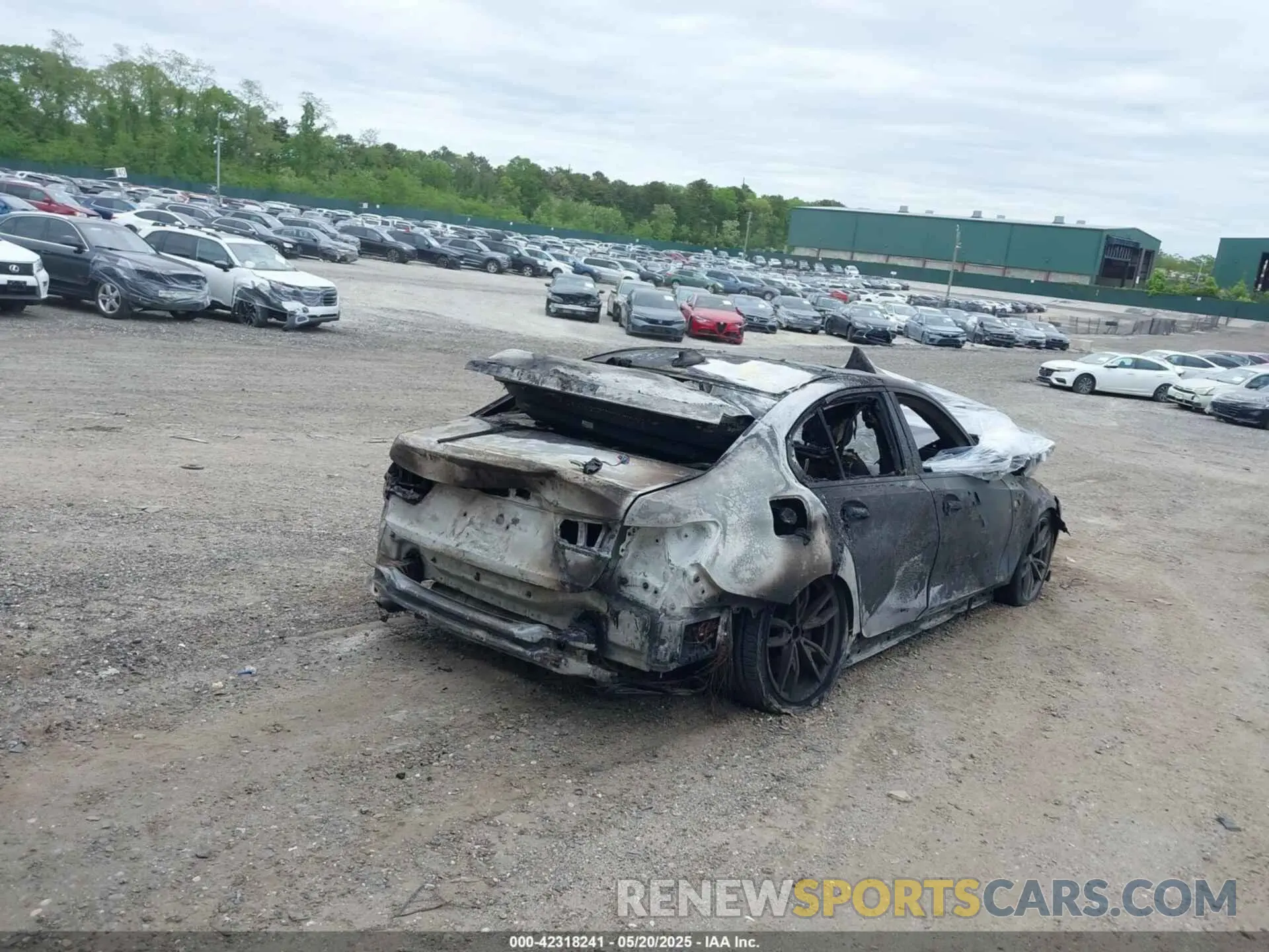 6 Photograph of a damaged car WBA5U9C06LFJ43561 BMW 3 SERIES 2020
