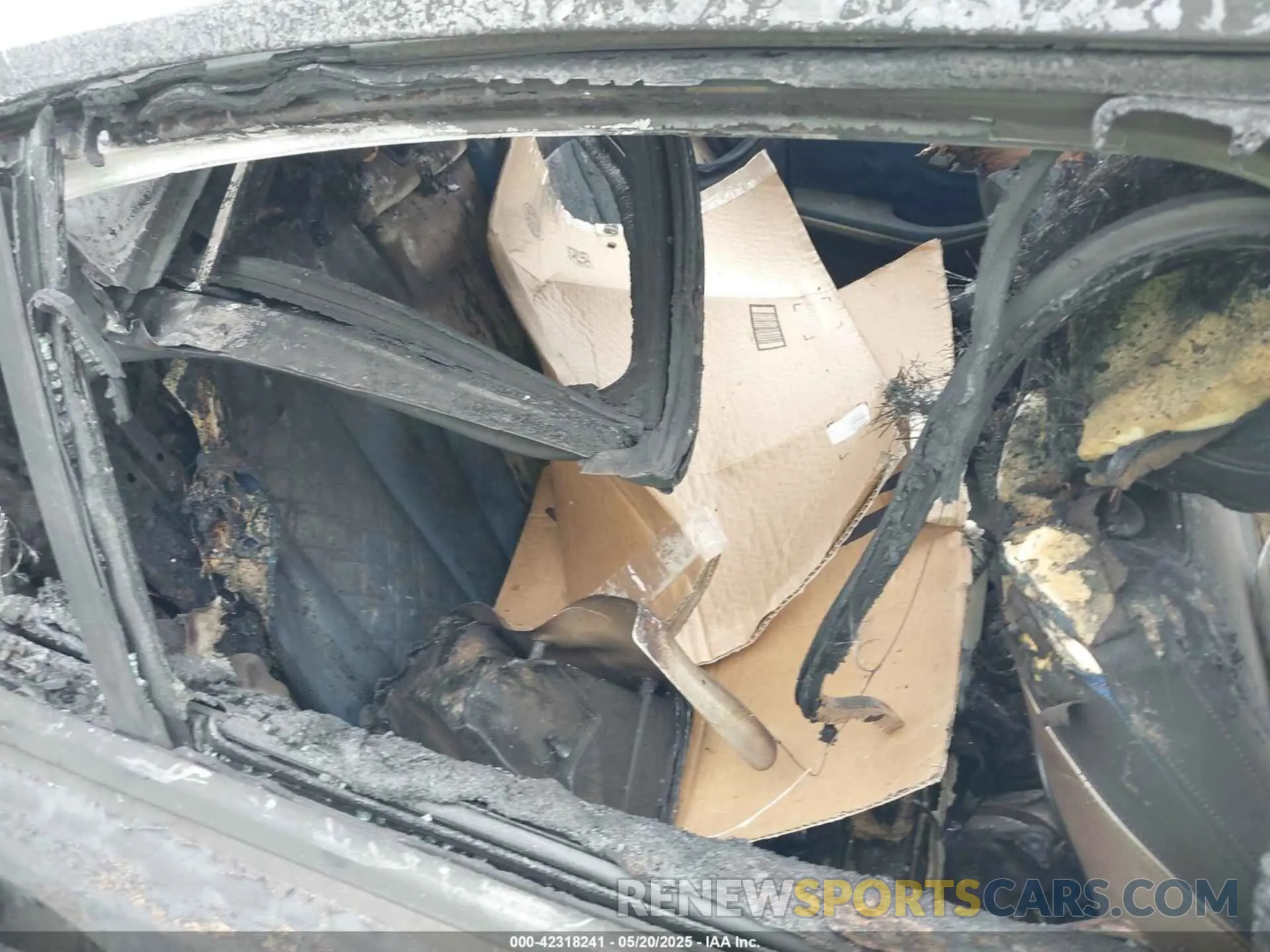 8 Photograph of a damaged car WBA5U9C06LFJ43561 BMW 3 SERIES 2020