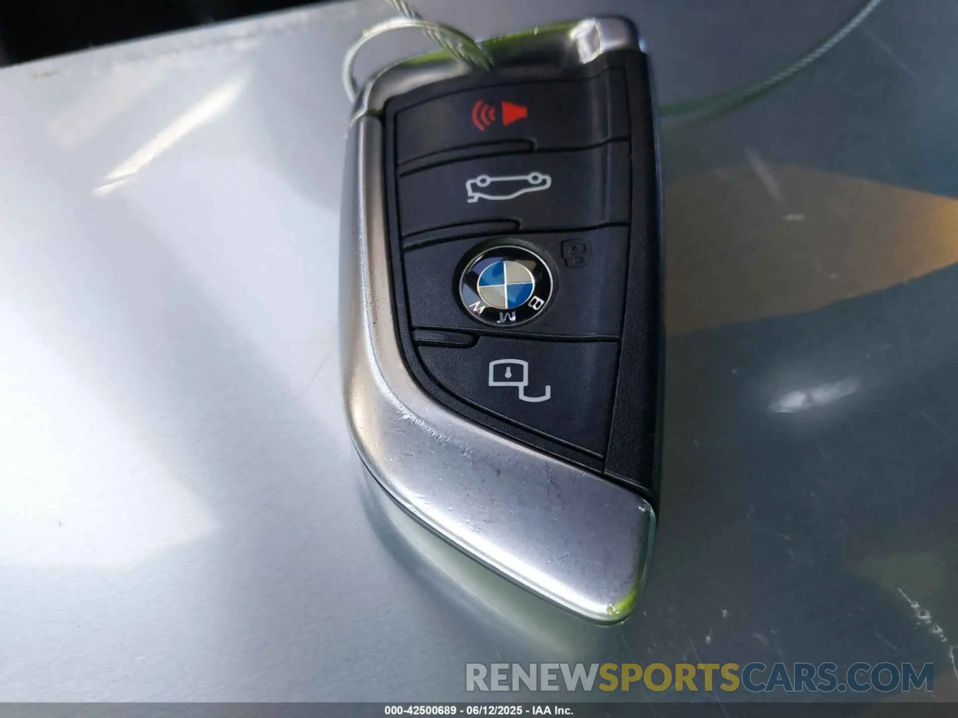 11 Photograph of a damaged car WBA5U9C0XLA380339 BMW 3 SERIES 2020