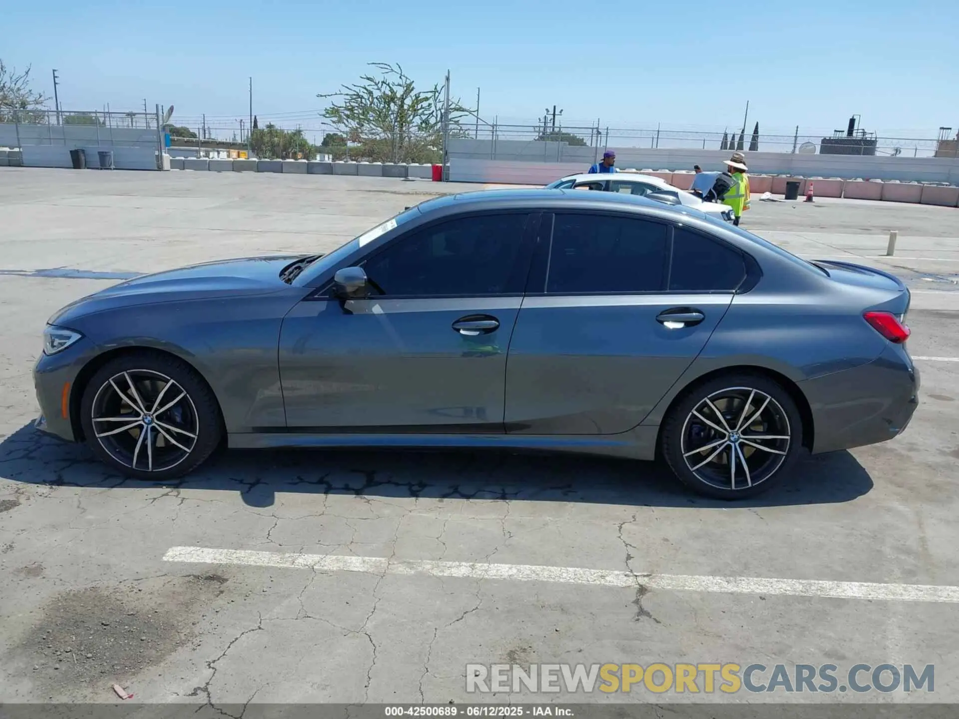 14 Photograph of a damaged car WBA5U9C0XLA380339 BMW 3 SERIES 2020