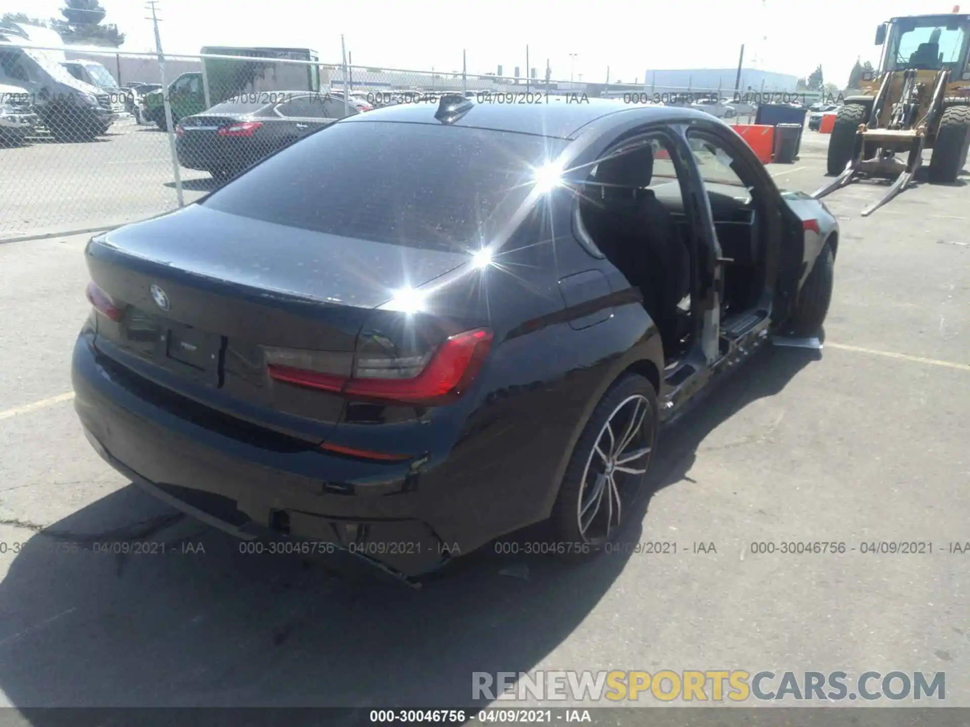 4 Photograph of a damaged car 3MW5P7J00M8B67508 BMW 3 SERIES 2021