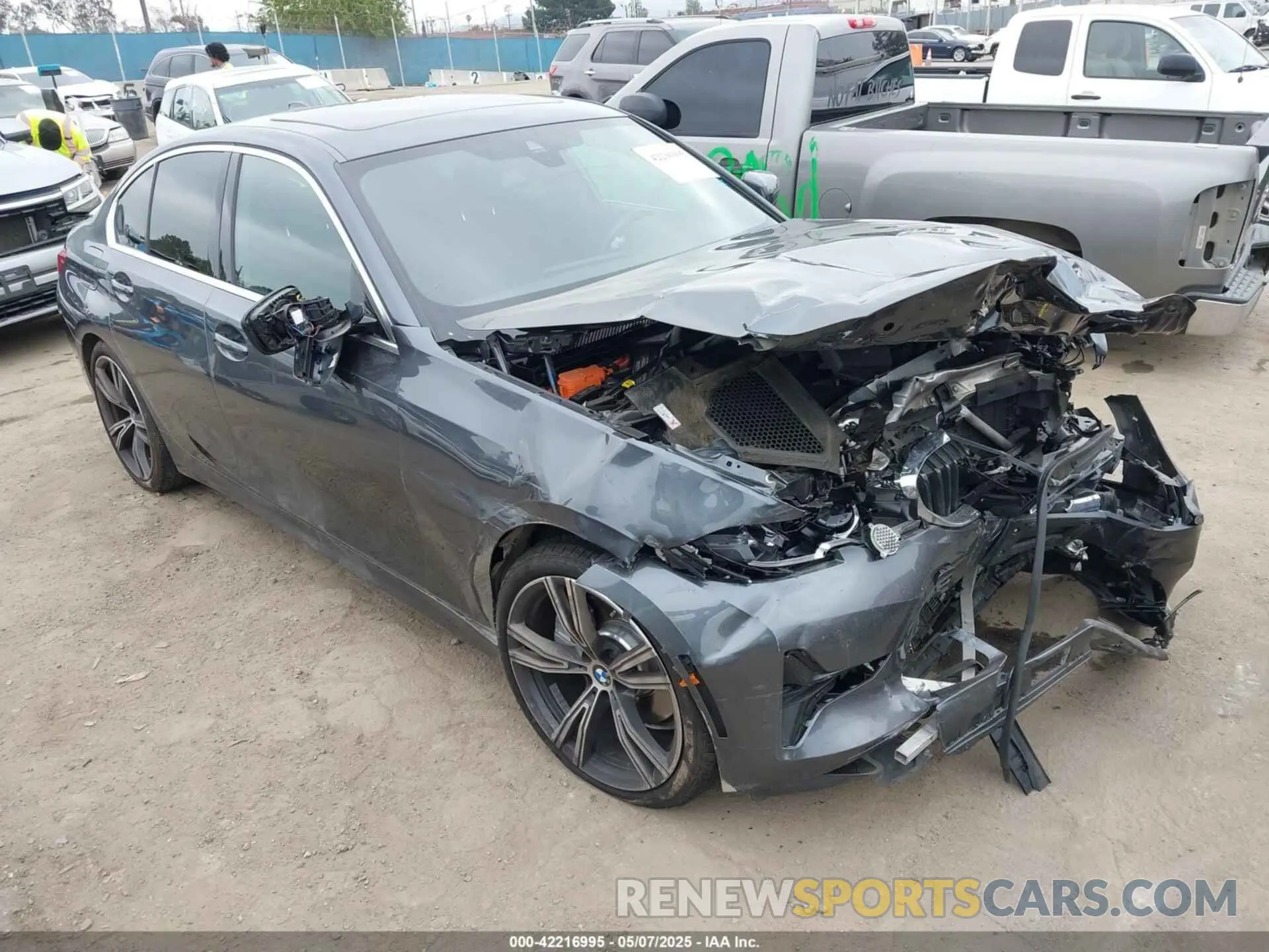 1 Photograph of a damaged car 3MW5P7J00M8C11359 BMW 3 SERIES 2021