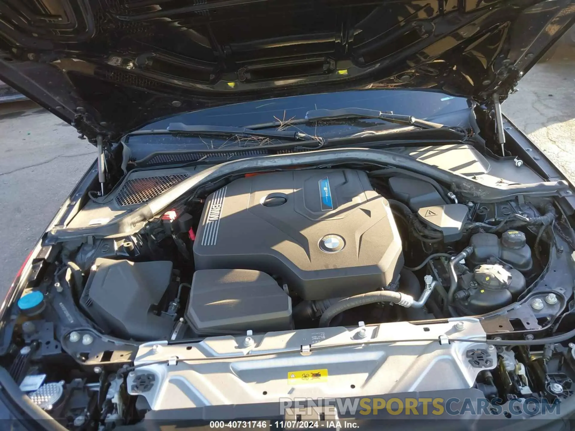 10 Photograph of a damaged car 3MW5P7J01M8B77383 BMW 3 SERIES 2021