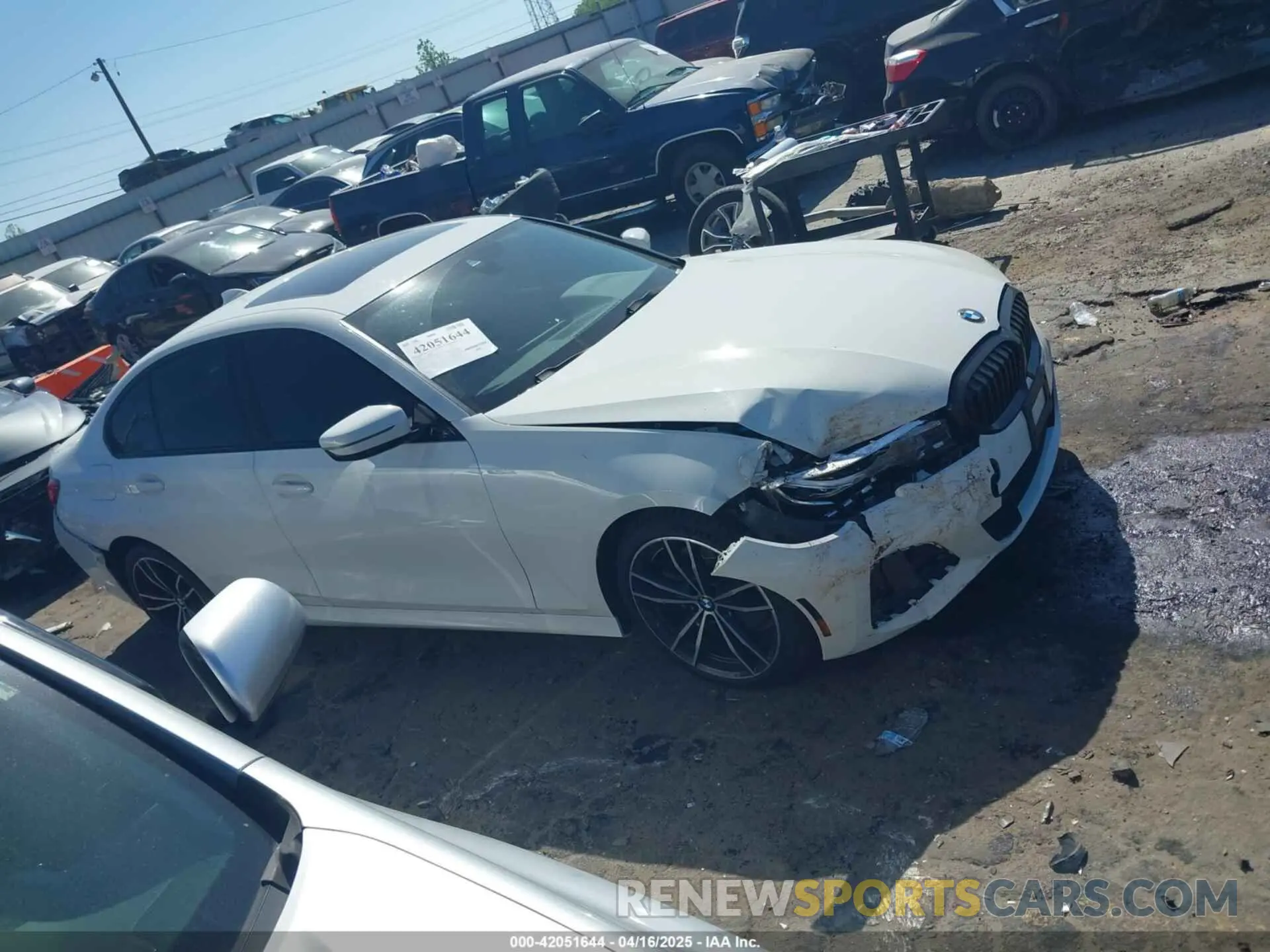 13 Photograph of a damaged car 3MW5P7J02M8B67834 BMW 3 SERIES 2021