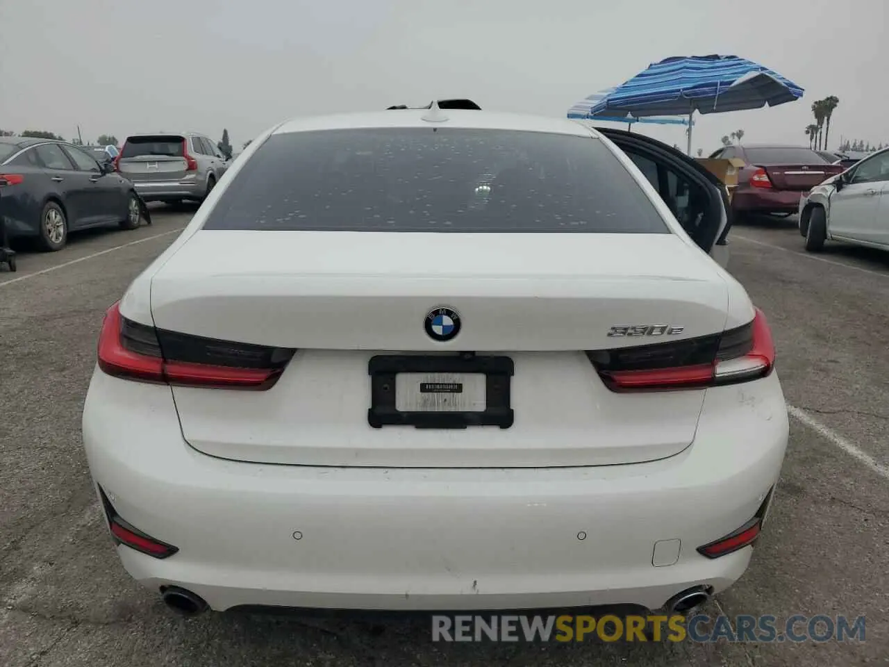 6 Photograph of a damaged car 3MW5P7J02M8B86870 BMW 3 SERIES 2021