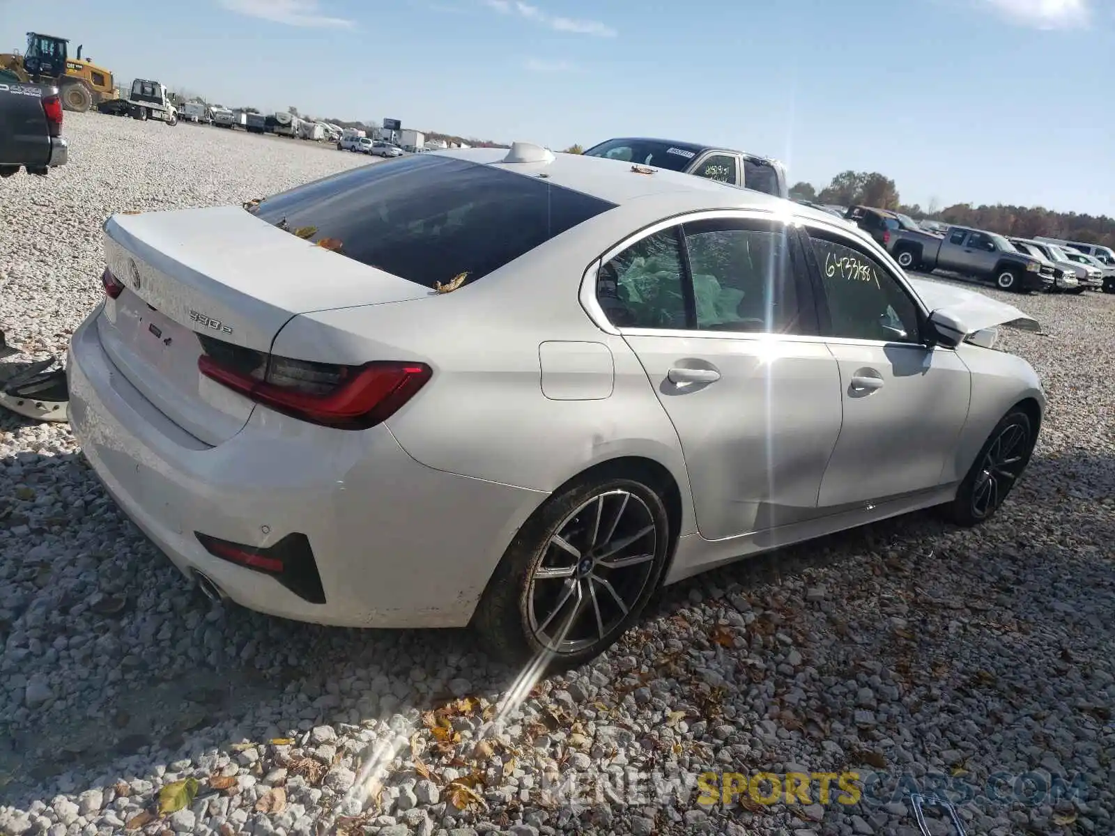 4 Photograph of a damaged car 3MW5P7J03M8B62755 BMW 3 SERIES 2021