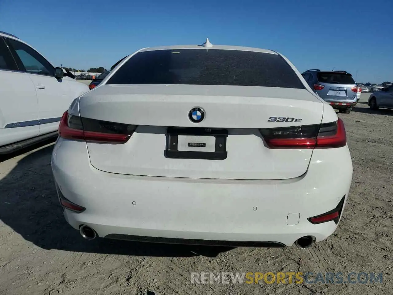 6 Photograph of a damaged car 3MW5P7J06M8B65410 BMW 3 SERIES 2021