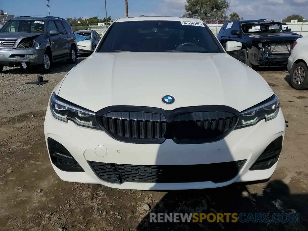 5 Photograph of a damaged car 3MW5P7J07M8B62645 BMW 3 SERIES 2021