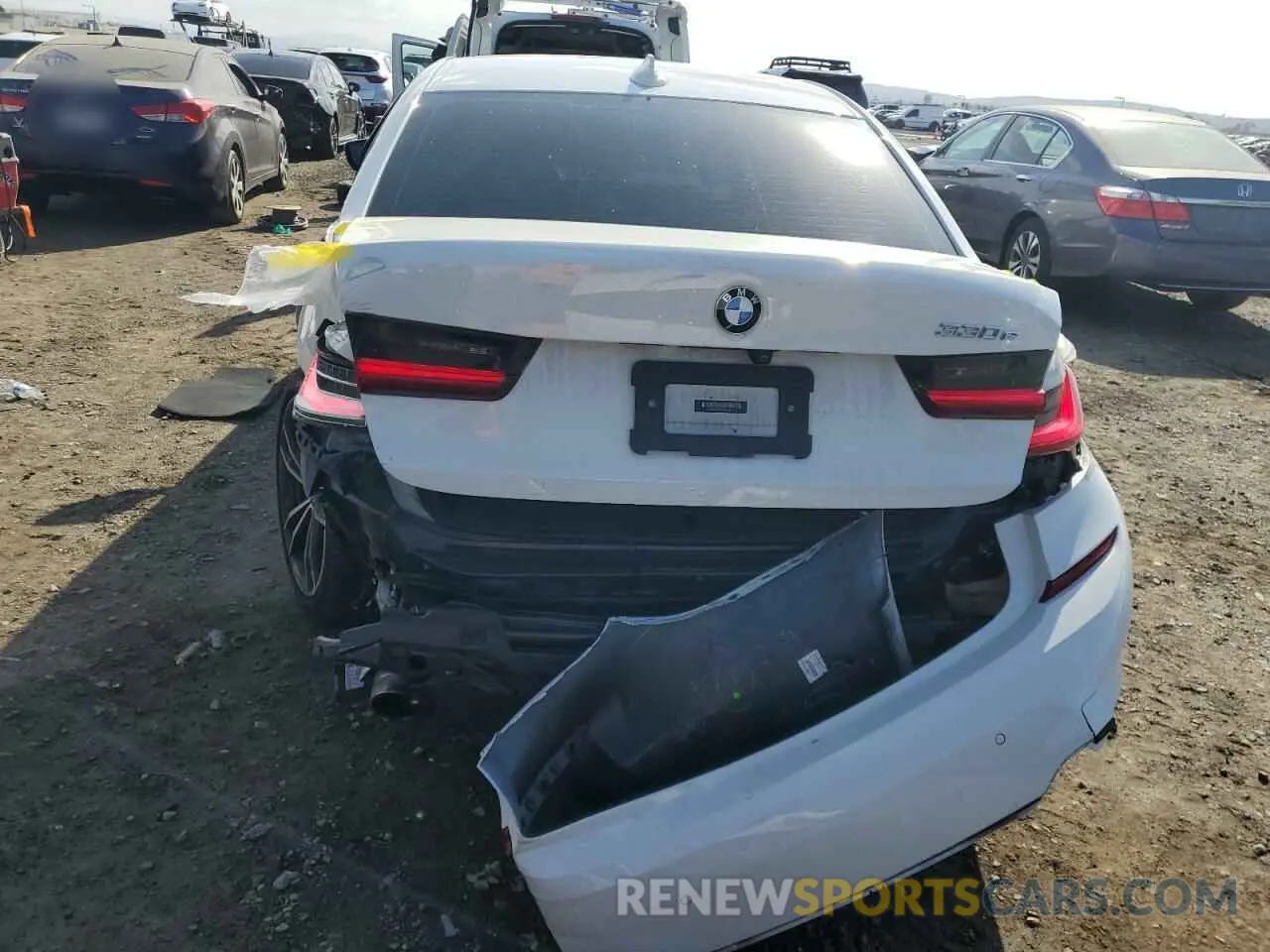 6 Photograph of a damaged car 3MW5P7J07M8B62645 BMW 3 SERIES 2021