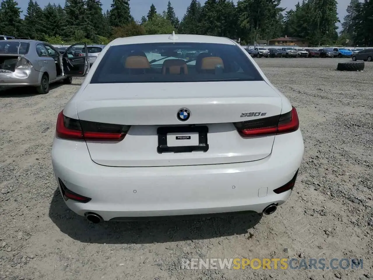 6 Photograph of a damaged car 3MW5P7J08M8B74299 BMW 3 SERIES 2021