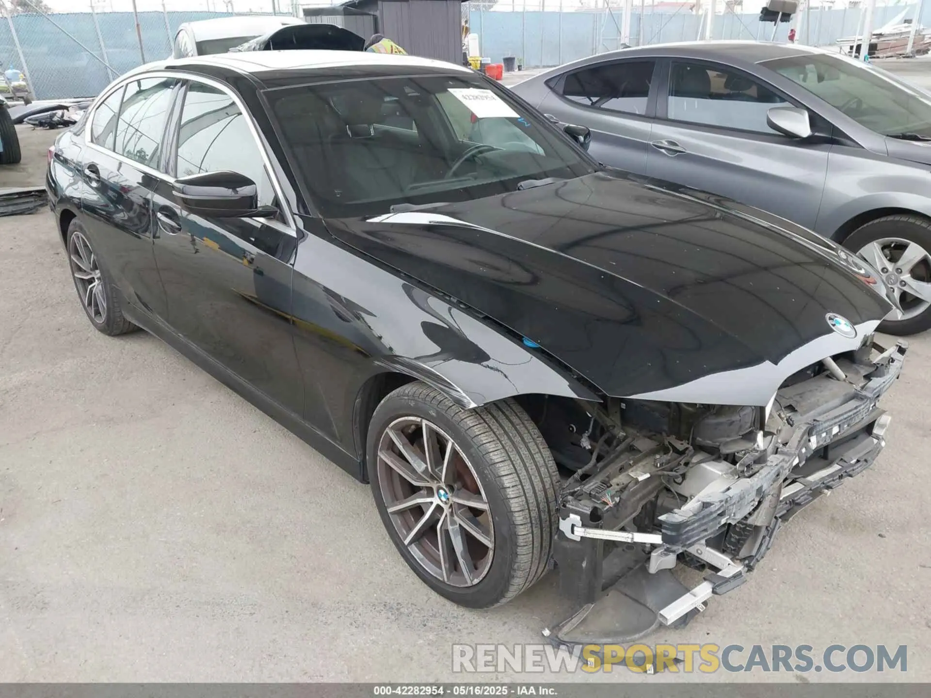 1 Photograph of a damaged car 3MW5P7J09M8B75719 BMW 3 SERIES 2021