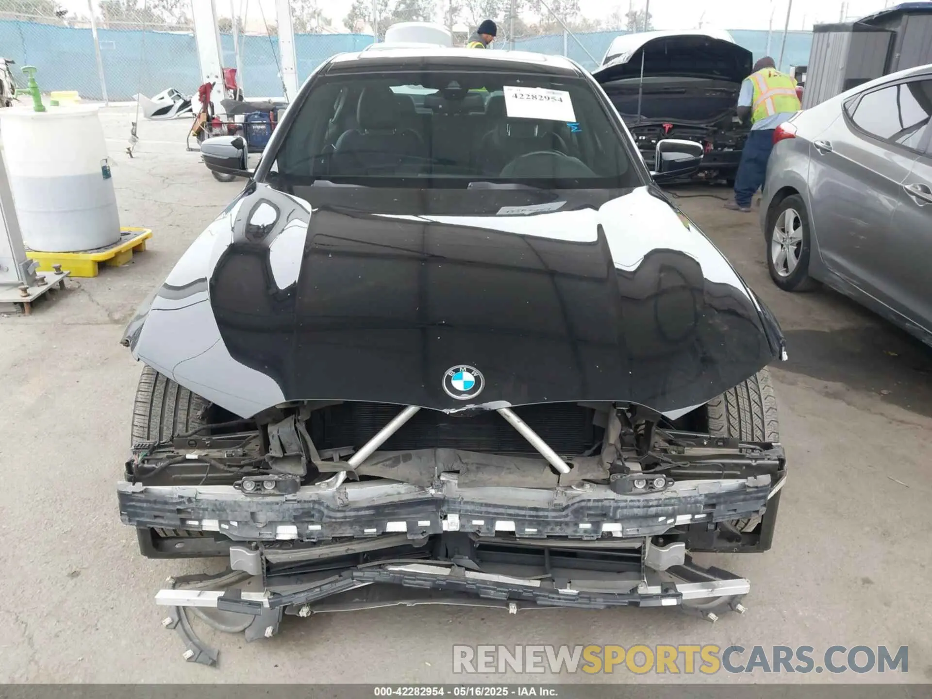 13 Photograph of a damaged car 3MW5P7J09M8B75719 BMW 3 SERIES 2021