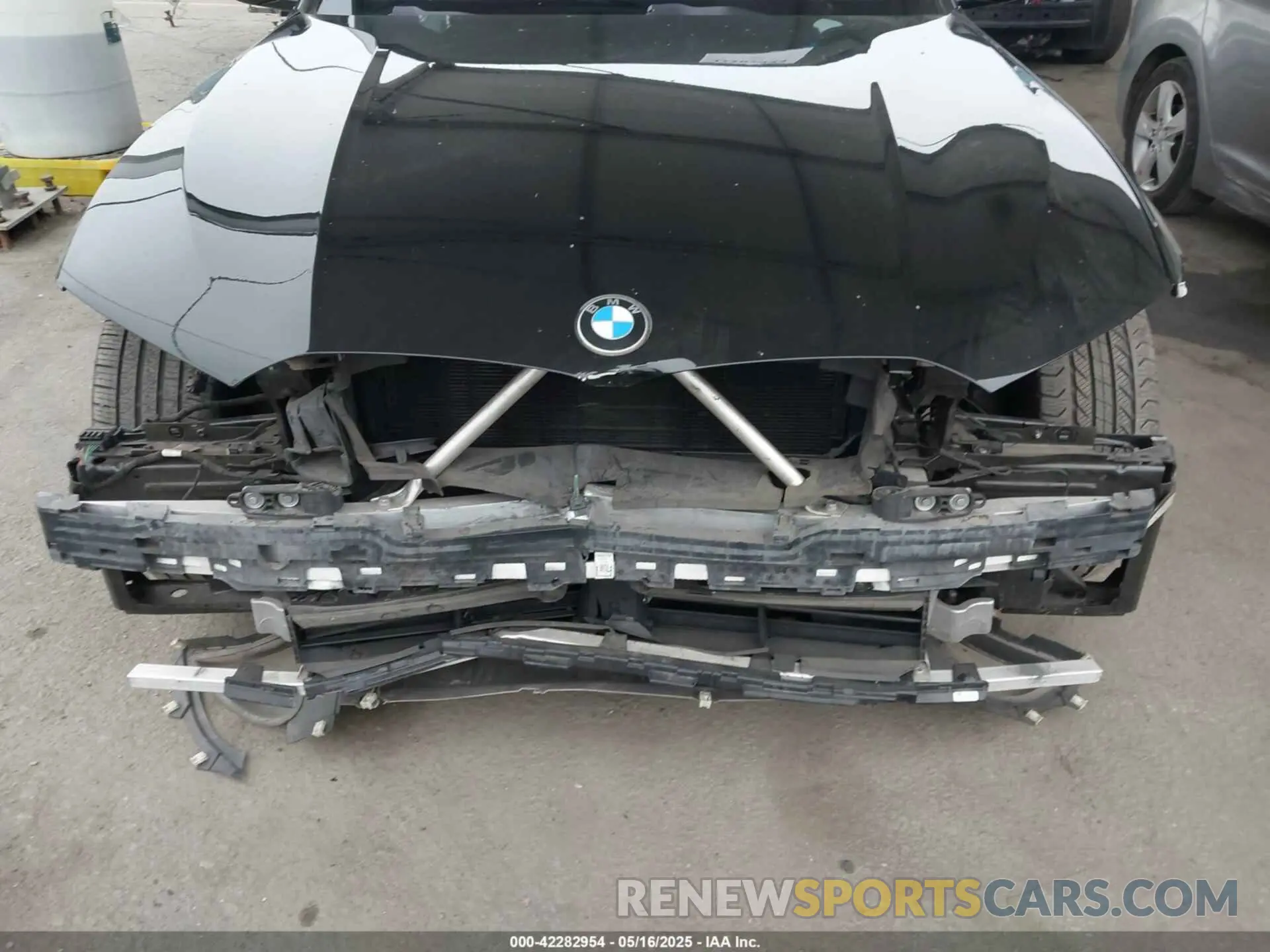 6 Photograph of a damaged car 3MW5P7J09M8B75719 BMW 3 SERIES 2021