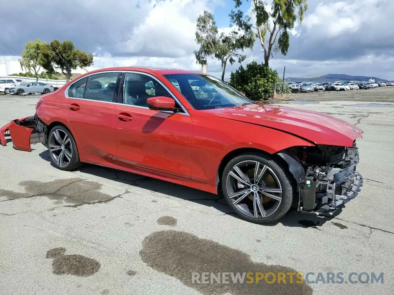 4 Photograph of a damaged car 3MW5P7J0XM8C18769 BMW 3 SERIES 2021