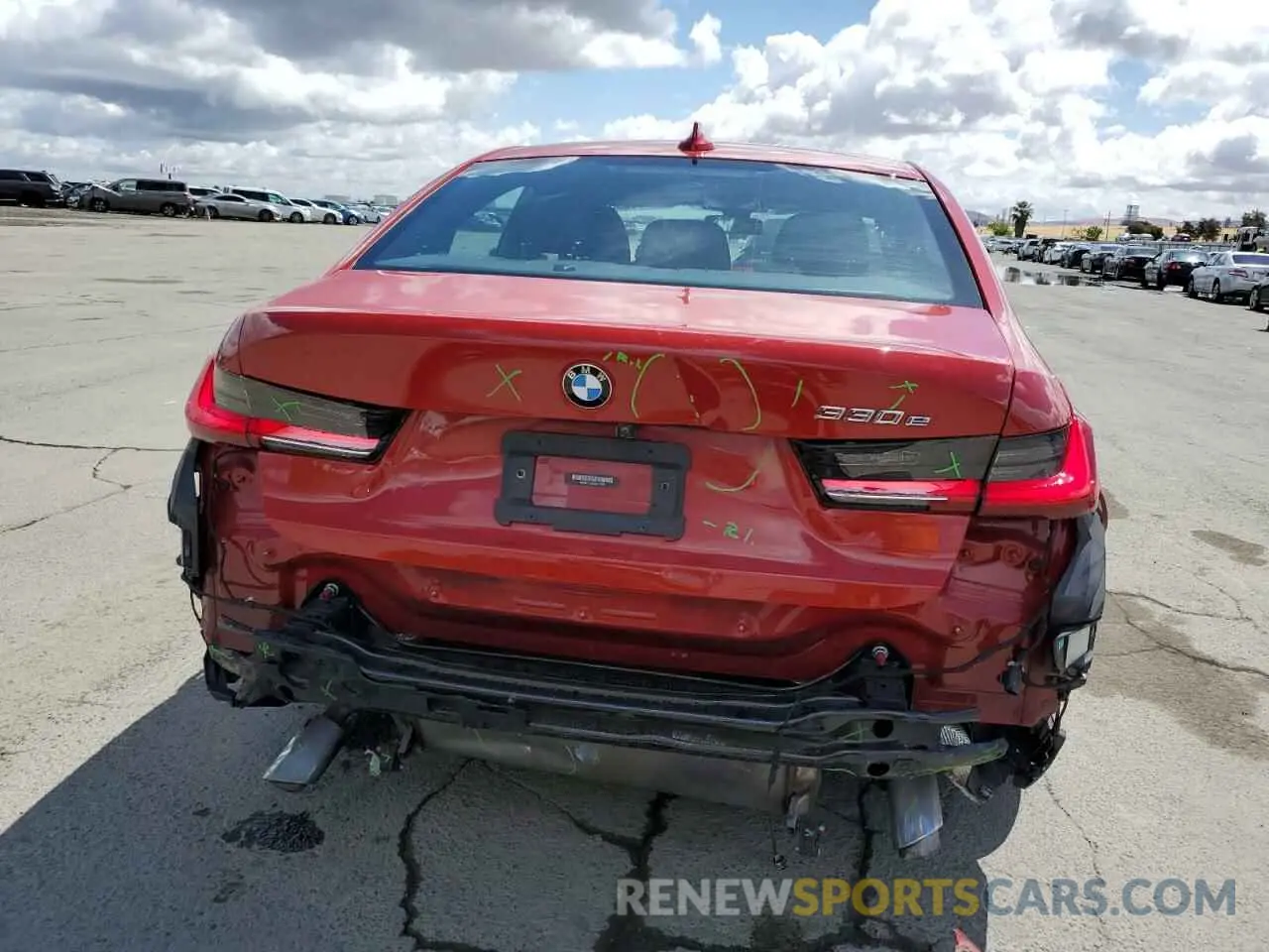 6 Photograph of a damaged car 3MW5P7J0XM8C18769 BMW 3 SERIES 2021