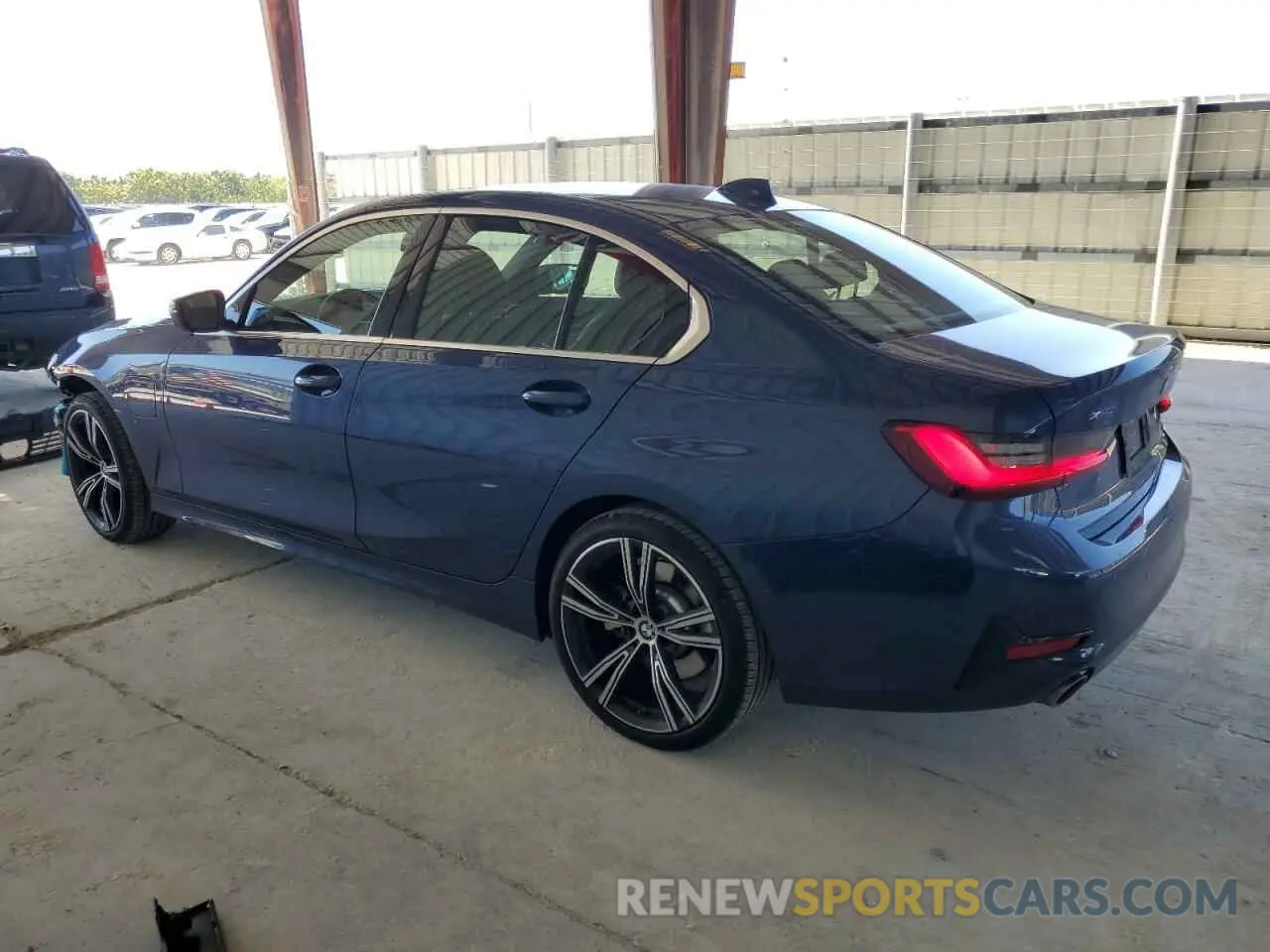 2 Photograph of a damaged car 3MW5P9J04M8B87501 BMW 3 SERIES 2021