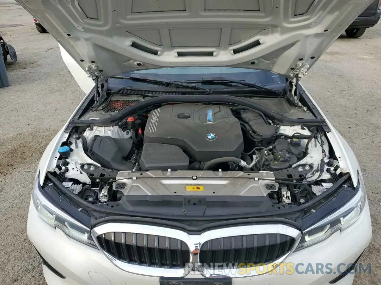11 Photograph of a damaged car 3MW5P9J07M8B90988 BMW 3 SERIES 2021