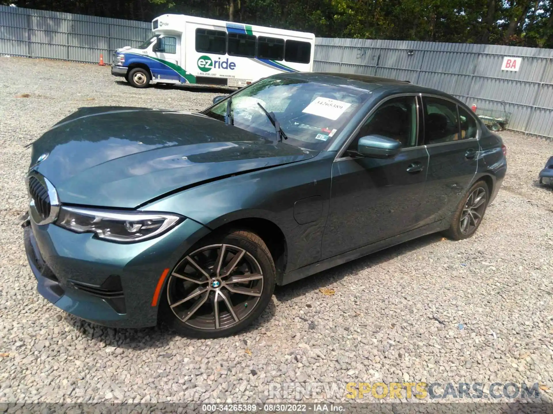 2 Photograph of a damaged car 3MW5P9J07M8C06767 BMW 3 SERIES 2021