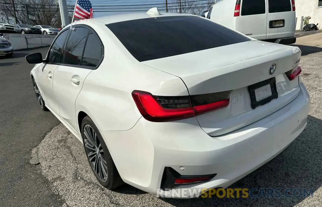 3 Photograph of a damaged car 3MW5R1J00M8B48688 BMW 3 SERIES 2021