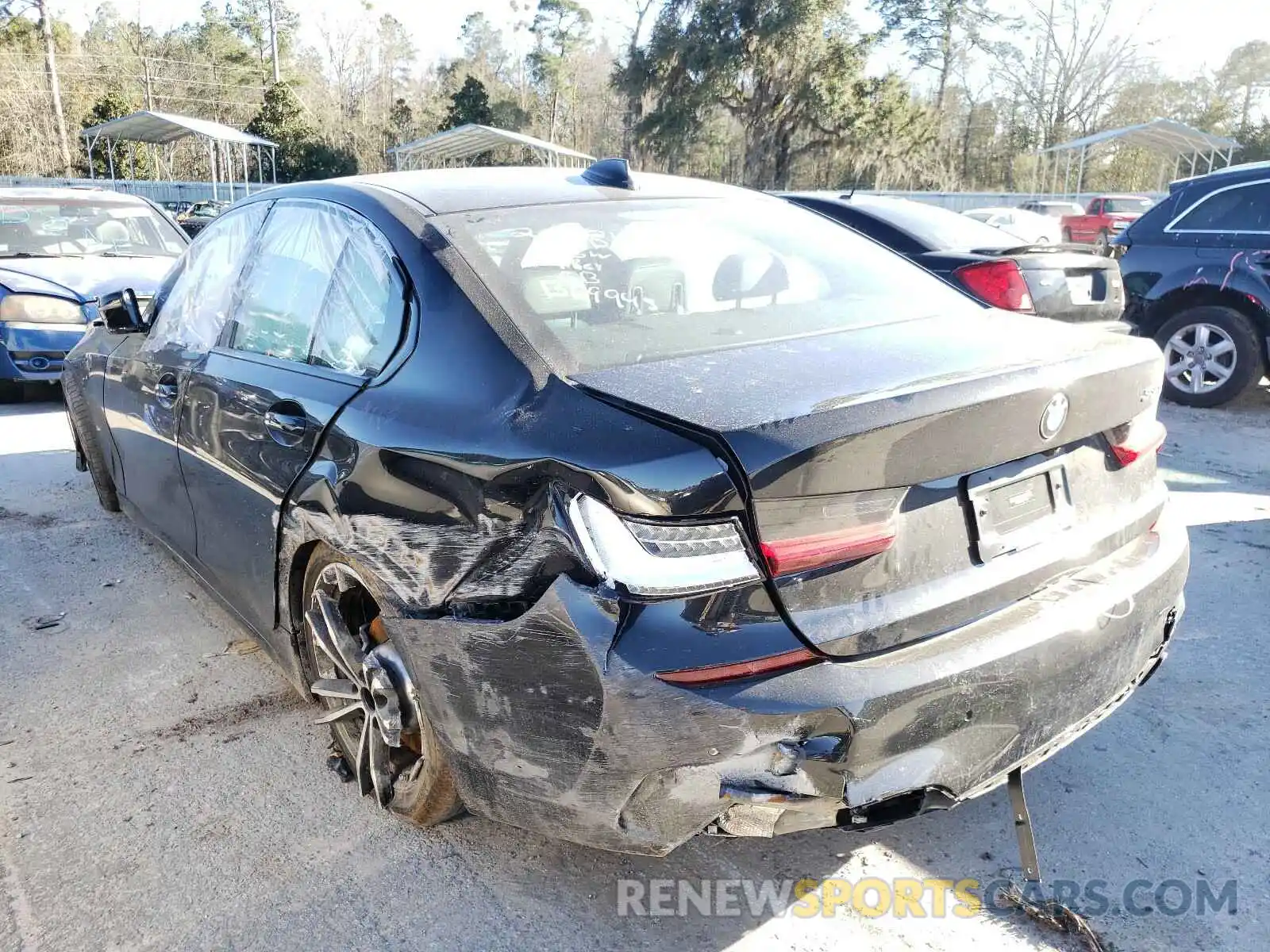 3 Photograph of a damaged car 3MW5R1J00M8B69945 BMW 3 SERIES 2021