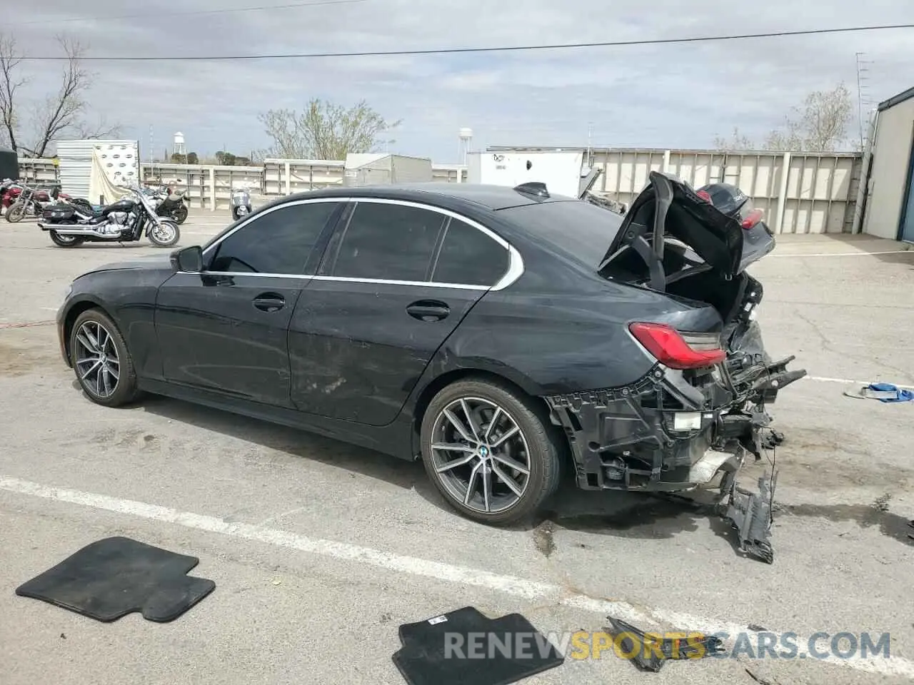 2 Photograph of a damaged car 3MW5R1J00M8B92464 BMW 3 SERIES 2021