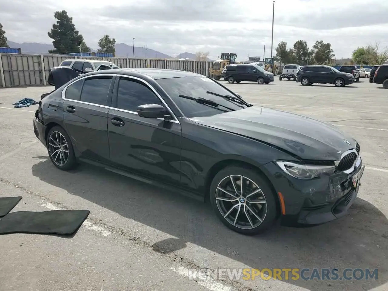 4 Photograph of a damaged car 3MW5R1J00M8B92464 BMW 3 SERIES 2021