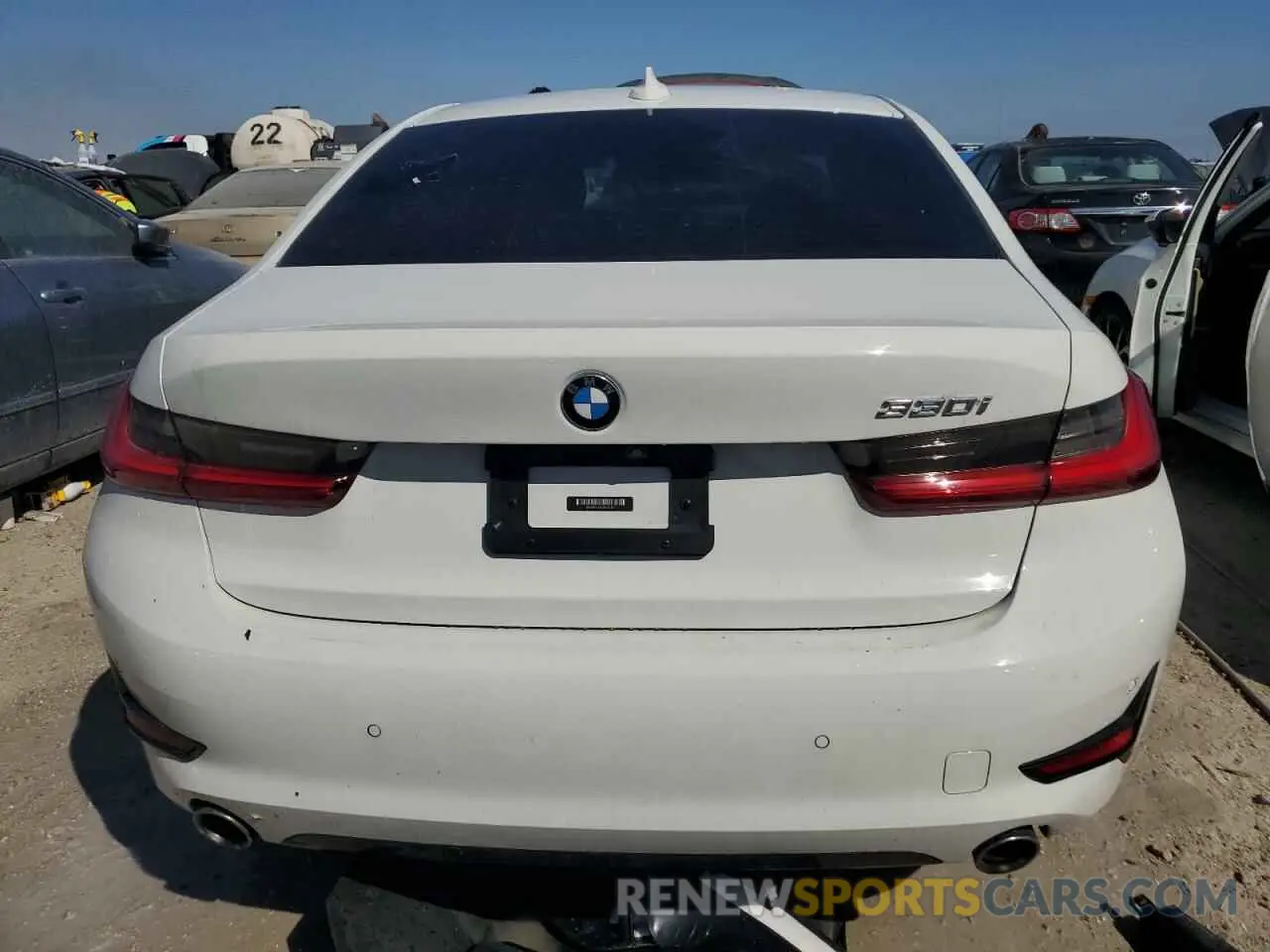 6 Photograph of a damaged car 3MW5R1J00M8C14611 BMW 3 SERIES 2021