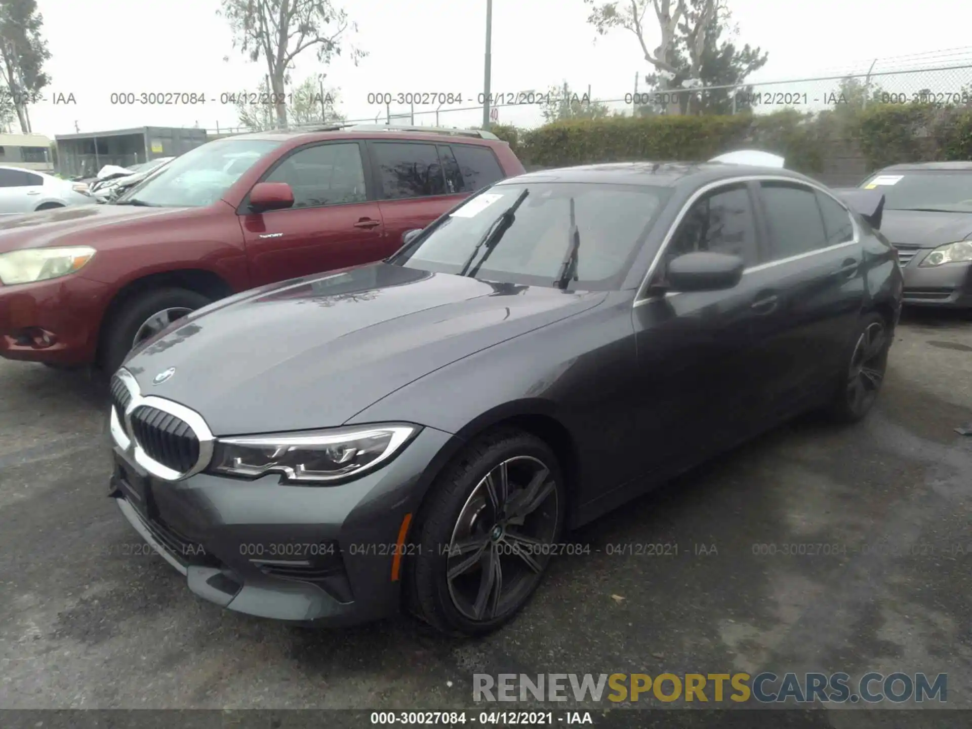 2 Photograph of a damaged car 3MW5R1J01M8B78105 BMW 3 SERIES 2021