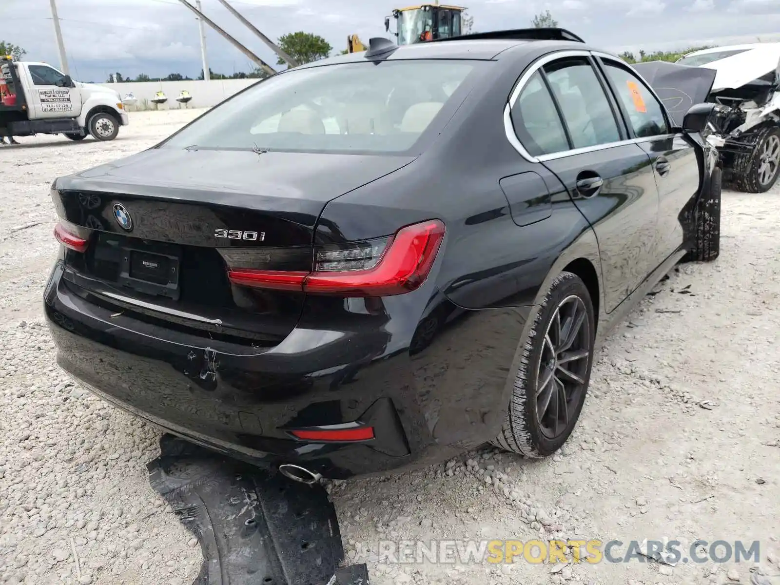 4 Photograph of a damaged car 3MW5R1J01M8C11412 BMW 3 SERIES 2021