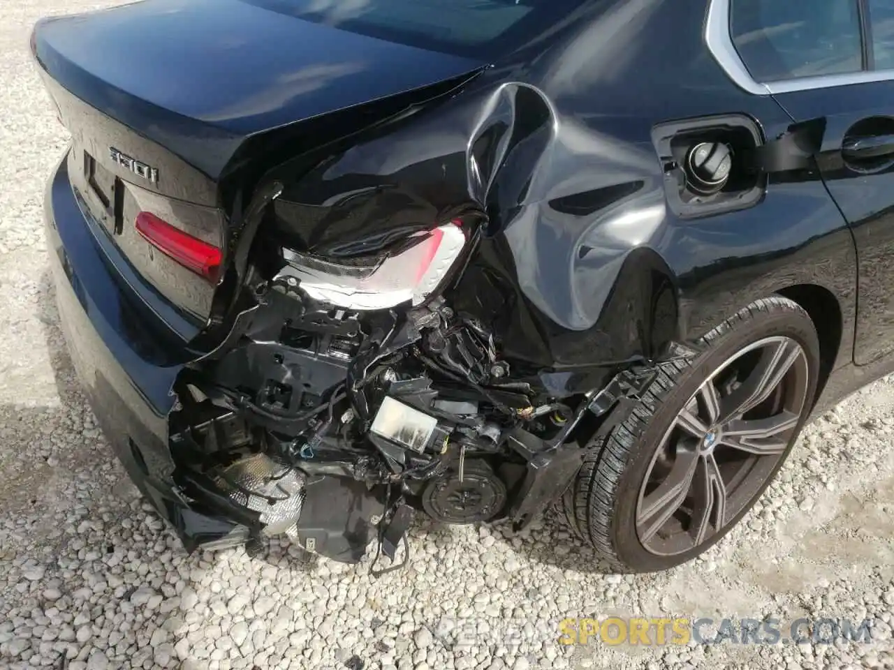 9 Photograph of a damaged car 3MW5R1J01M8C20305 BMW 3 SERIES 2021