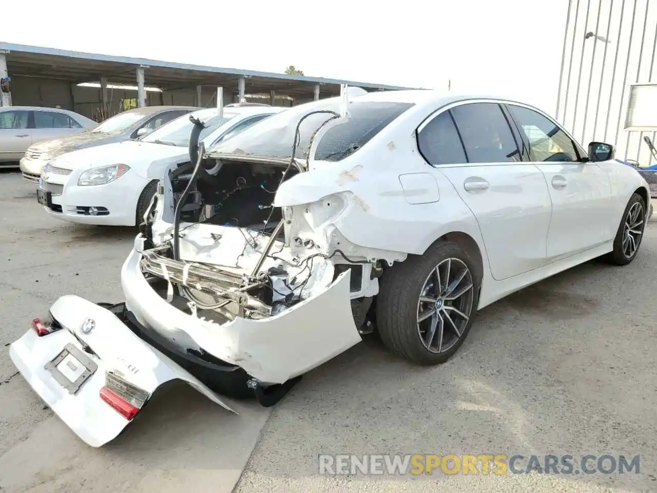 4 Photograph of a damaged car 3MW5R1J02M8C17350 BMW 3 SERIES 2021