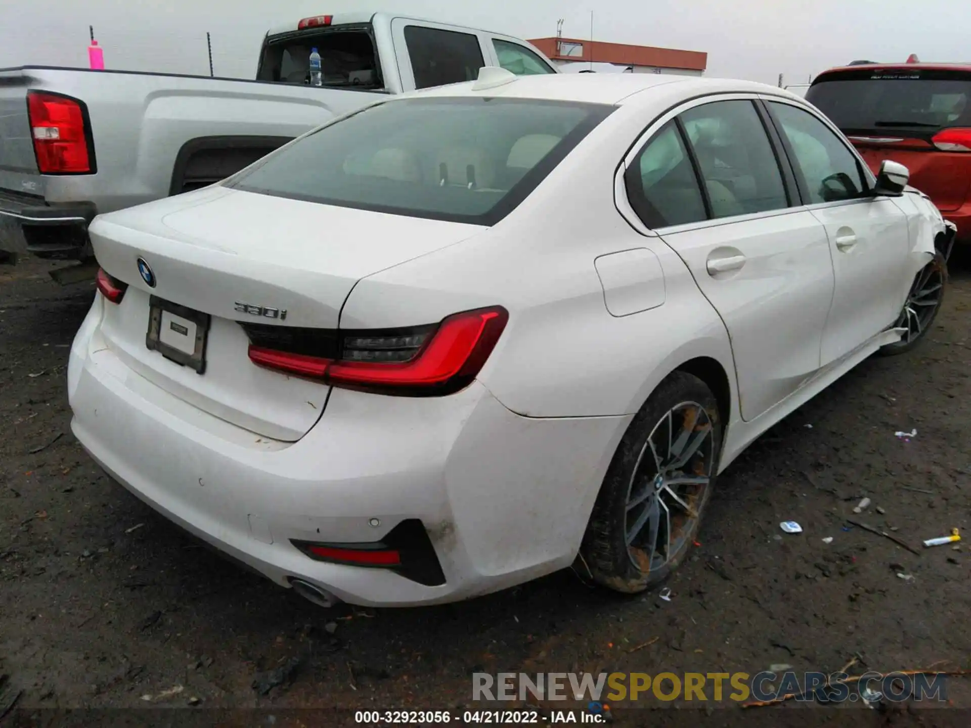 4 Photograph of a damaged car 3MW5R1J03M8B48264 BMW 3 SERIES 2021