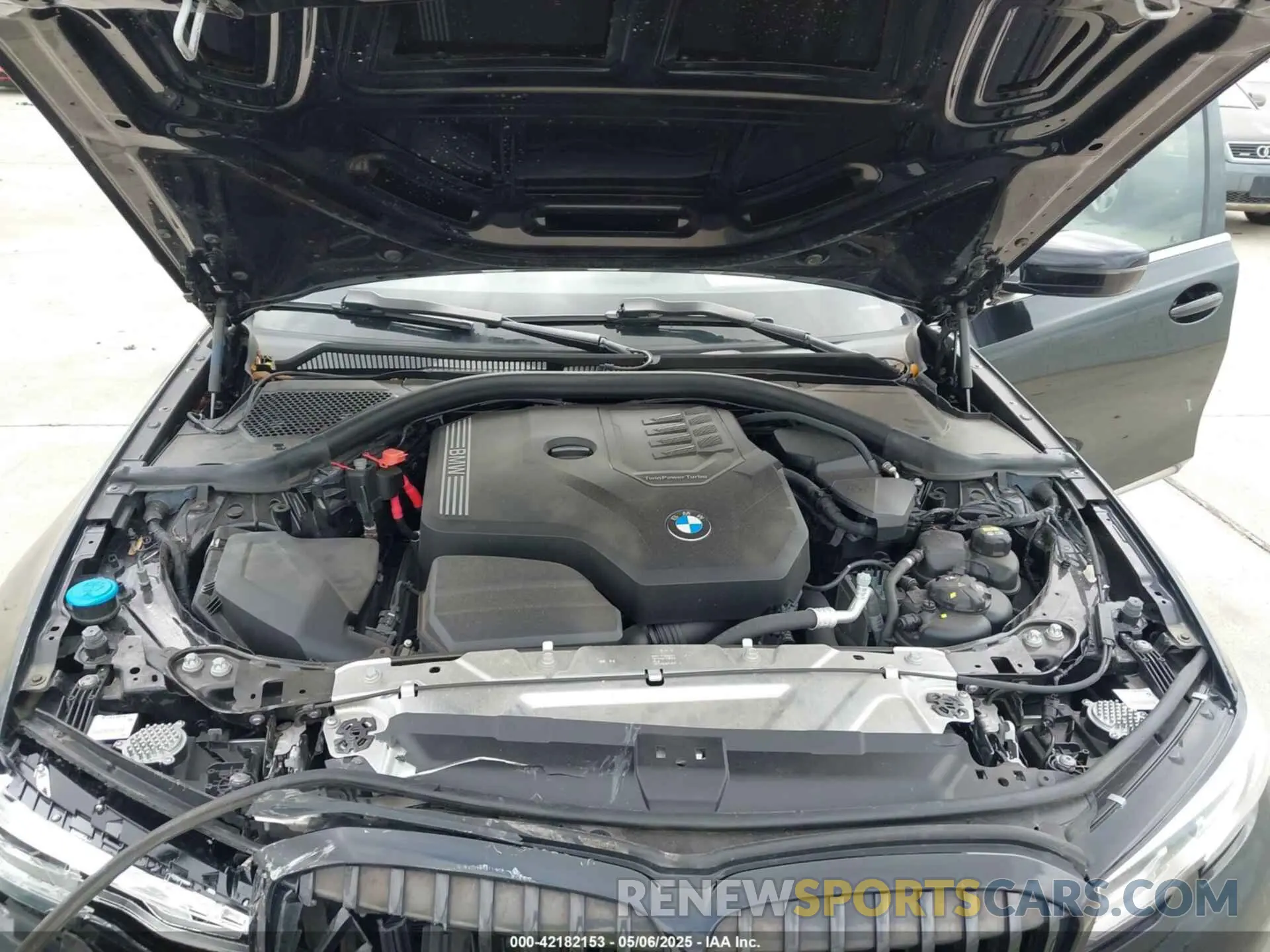 10 Photograph of a damaged car 3MW5R1J03M8B50533 BMW 3 SERIES 2021