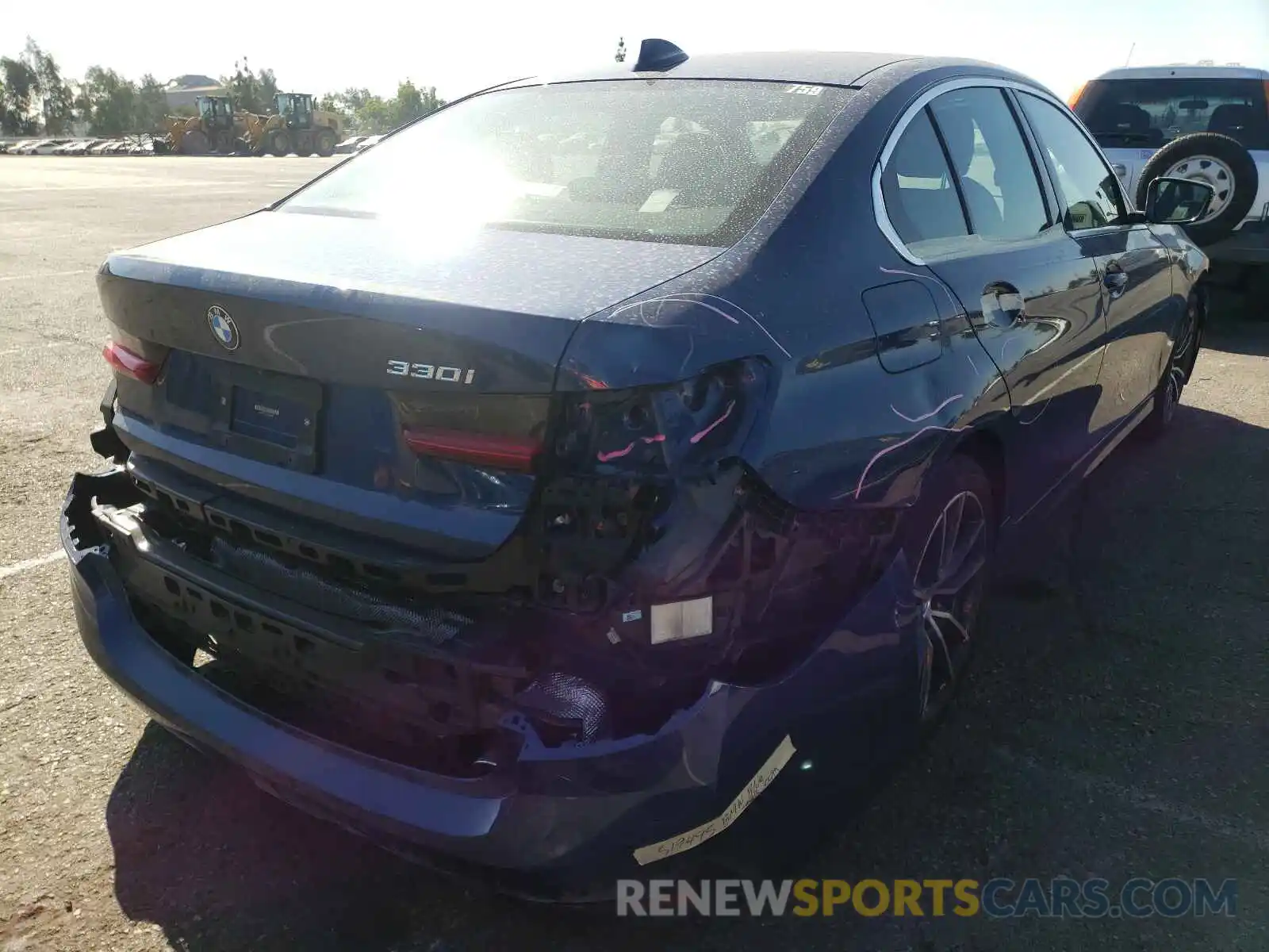 4 Photograph of a damaged car 3MW5R1J03M8B92300 BMW 3 SERIES 2021