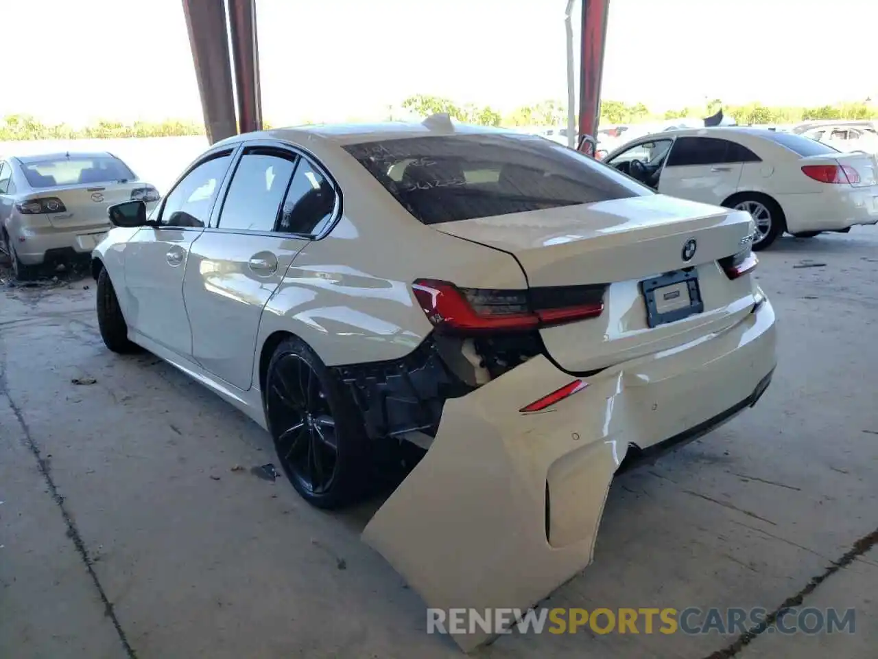 3 Photograph of a damaged car 3MW5R1J03M8C12965 BMW 3 SERIES 2021