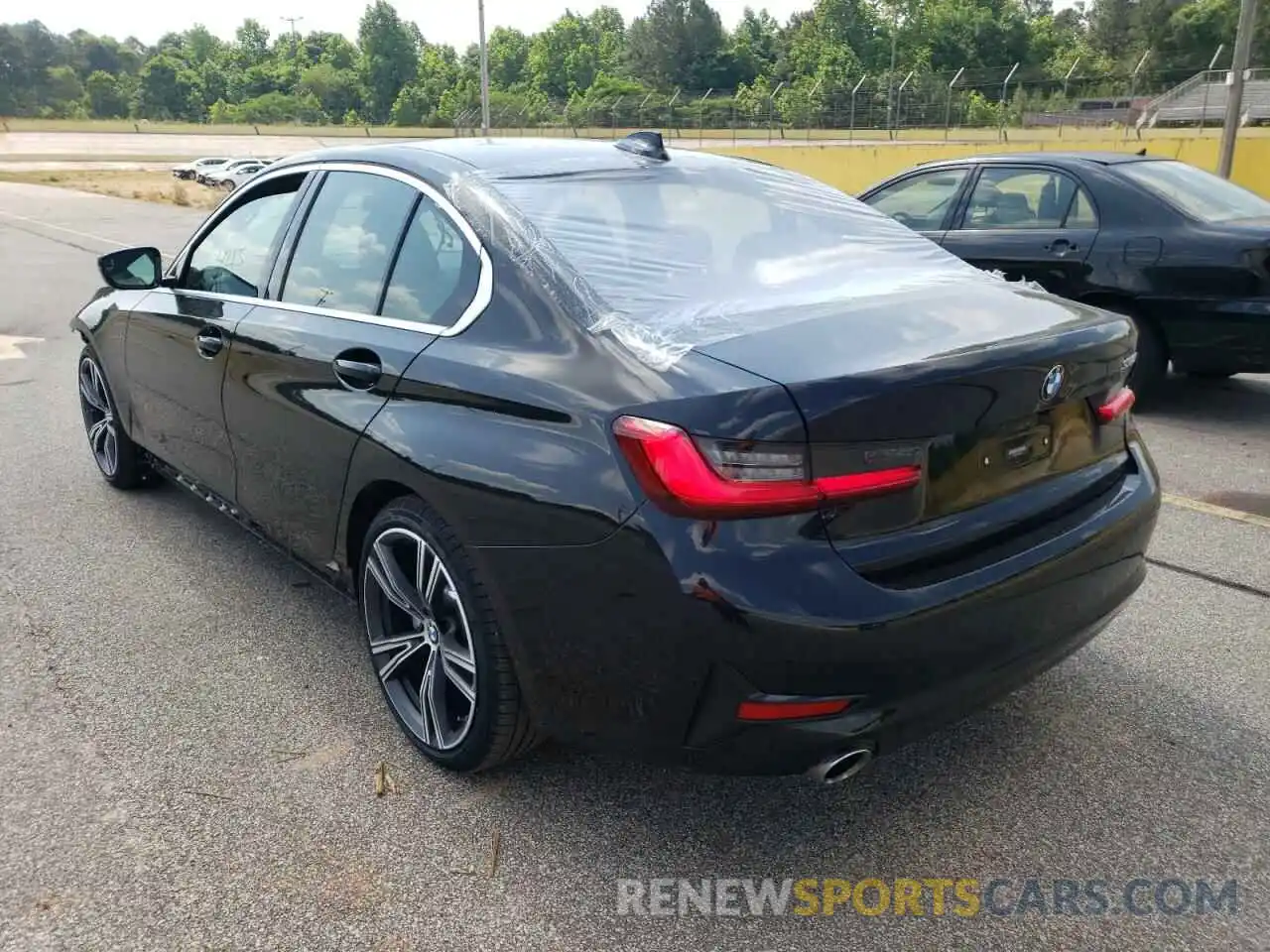 3 Photograph of a damaged car 3MW5R1J03M8C21357 BMW 3 SERIES 2021