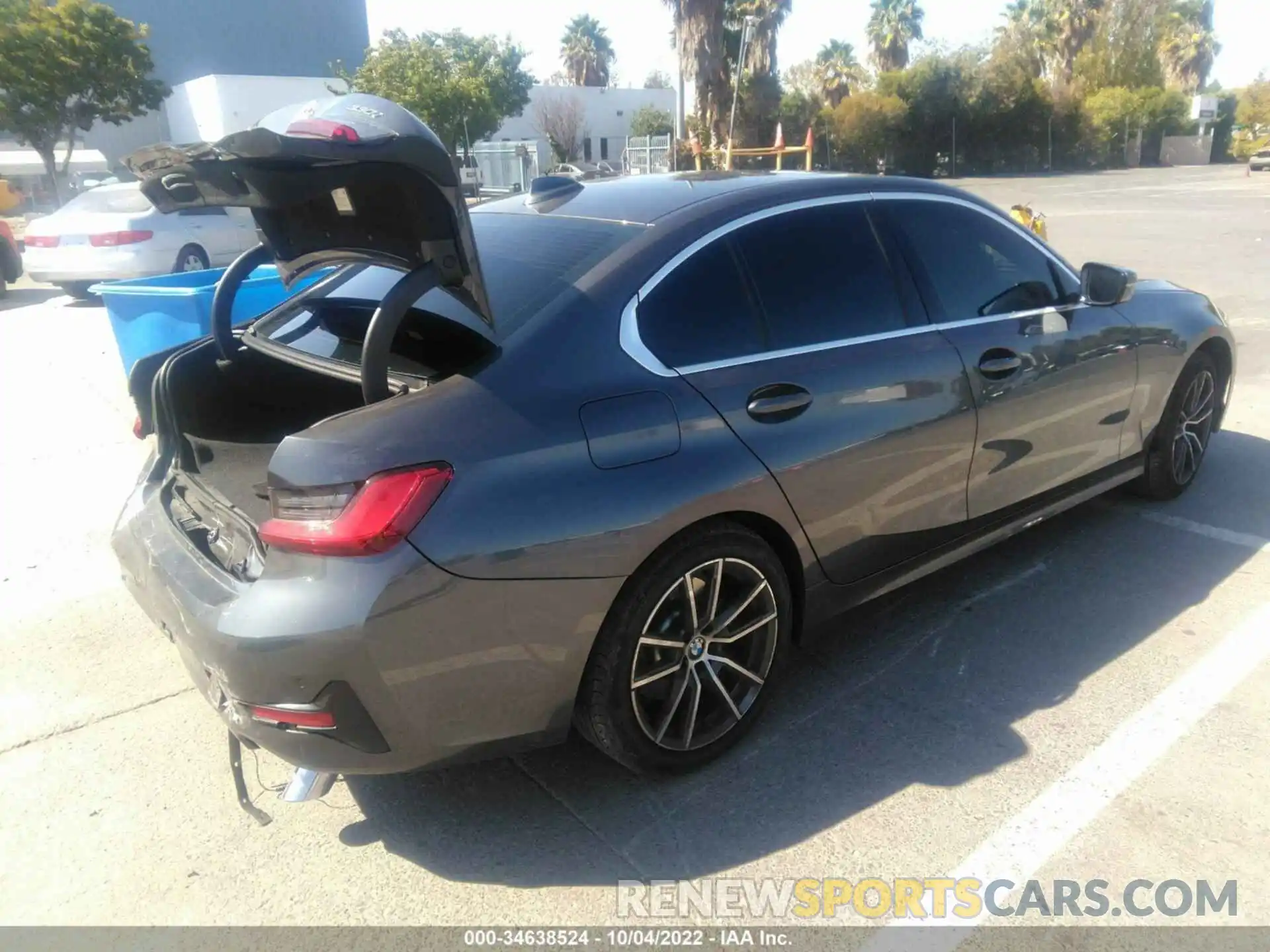 4 Photograph of a damaged car 3MW5R1J04M8B99529 BMW 3 SERIES 2021