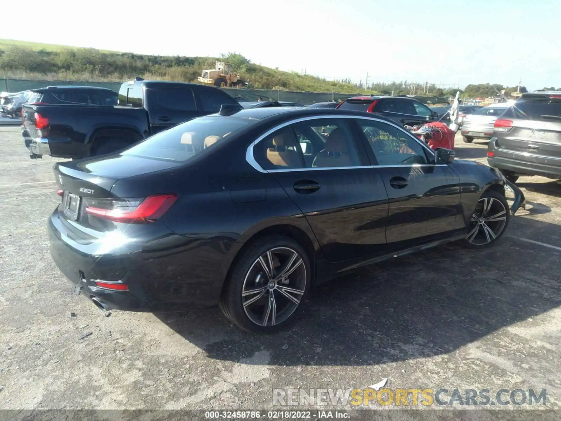 4 Photograph of a damaged car 3MW5R1J04M8C03515 BMW 3 SERIES 2021