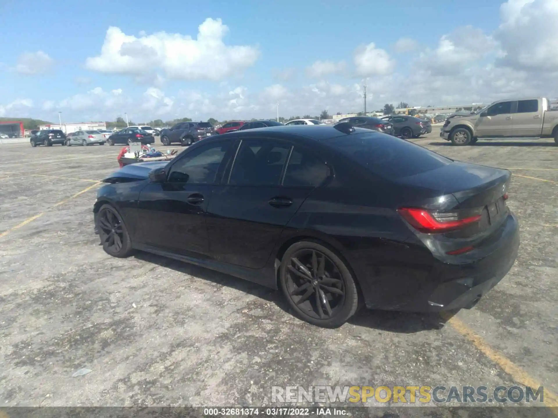 3 Photograph of a damaged car 3MW5R1J04M8C17334 BMW 3 SERIES 2021