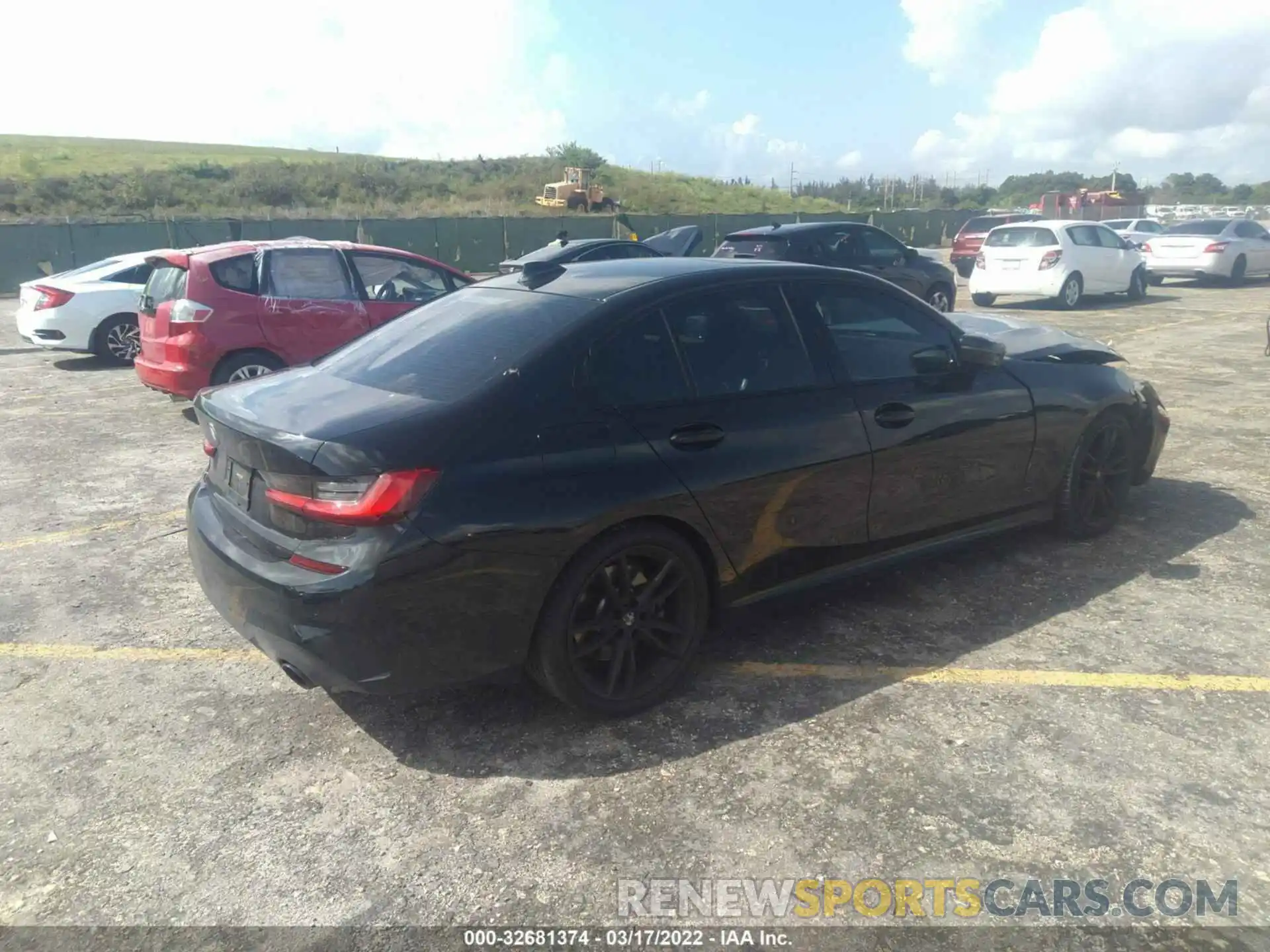 4 Photograph of a damaged car 3MW5R1J04M8C17334 BMW 3 SERIES 2021