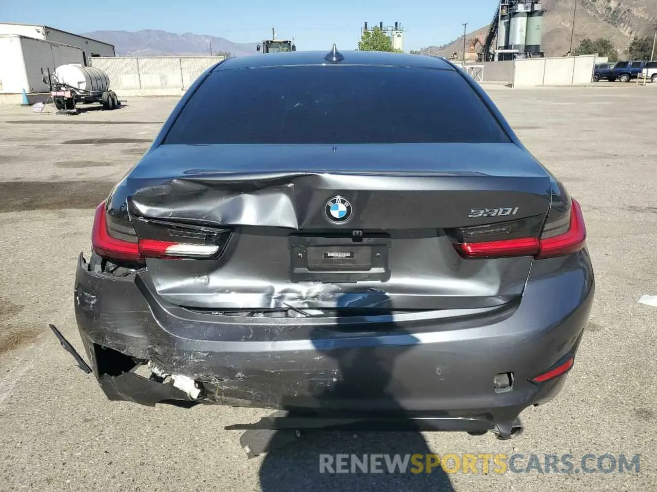 6 Photograph of a damaged car 3MW5R1J05M8B70640 BMW 3 SERIES 2021