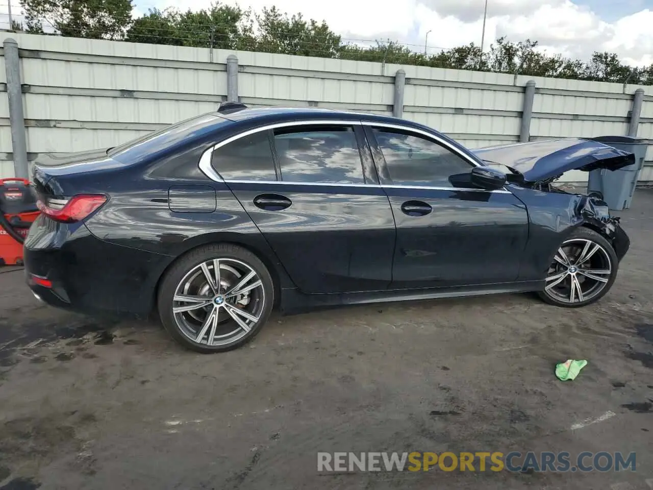 3 Photograph of a damaged car 3MW5R1J05M8B93321 BMW 3 SERIES 2021